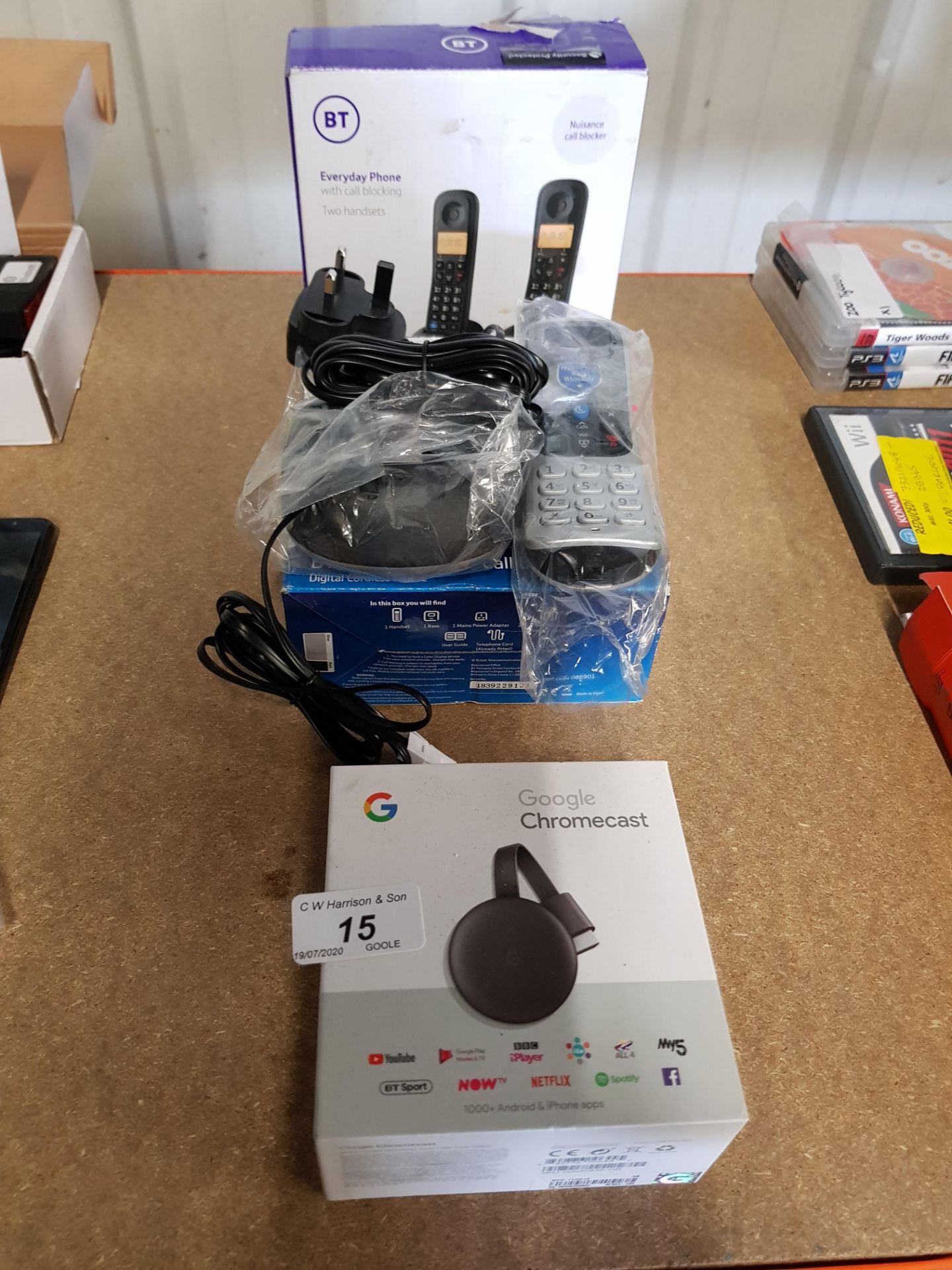 3 ITEMS – GOOGLE CHROMECAST, BT 2200 HOU