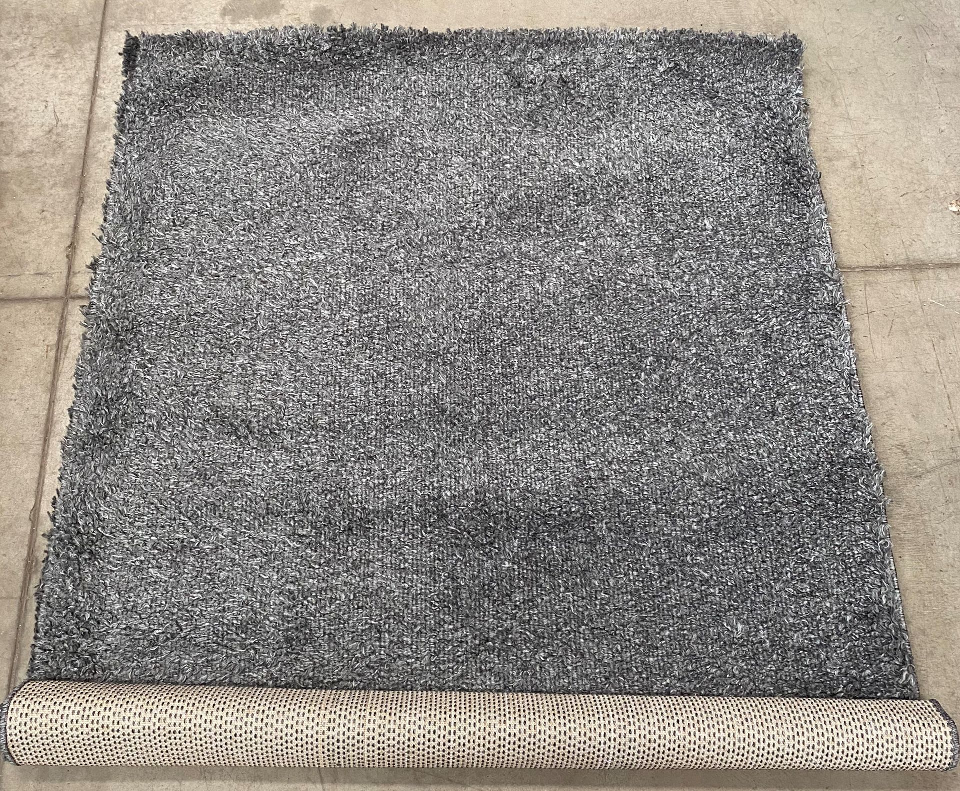 A Rug Mode Harrogate Collection 'PC00A' dark grey rug - 120cm x 170cm