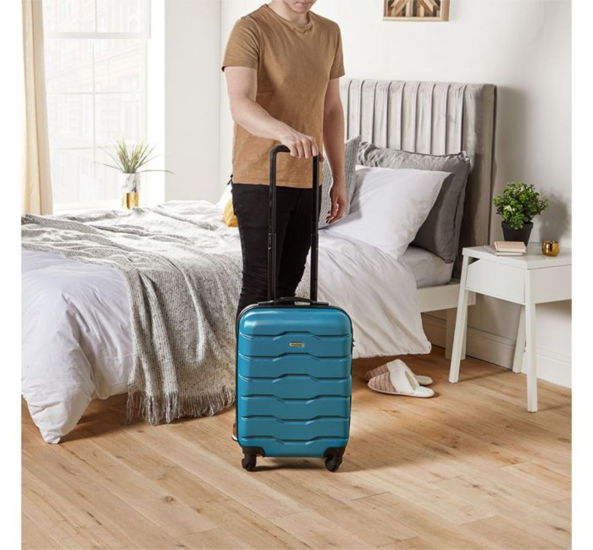 (HZ5) Teal Cabin Bag Fits most budget airlines baggage restrictions including Ryanair, EasyJet,