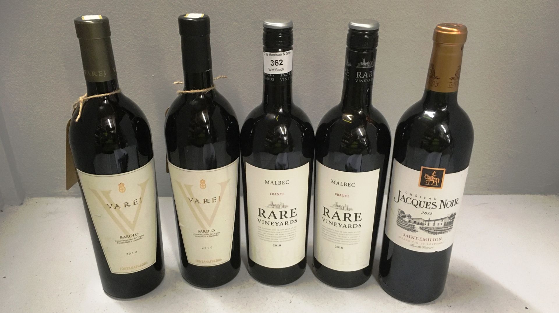 5 x items - 2 x 75cl bottles of Varej Barolo 2010 red wine,