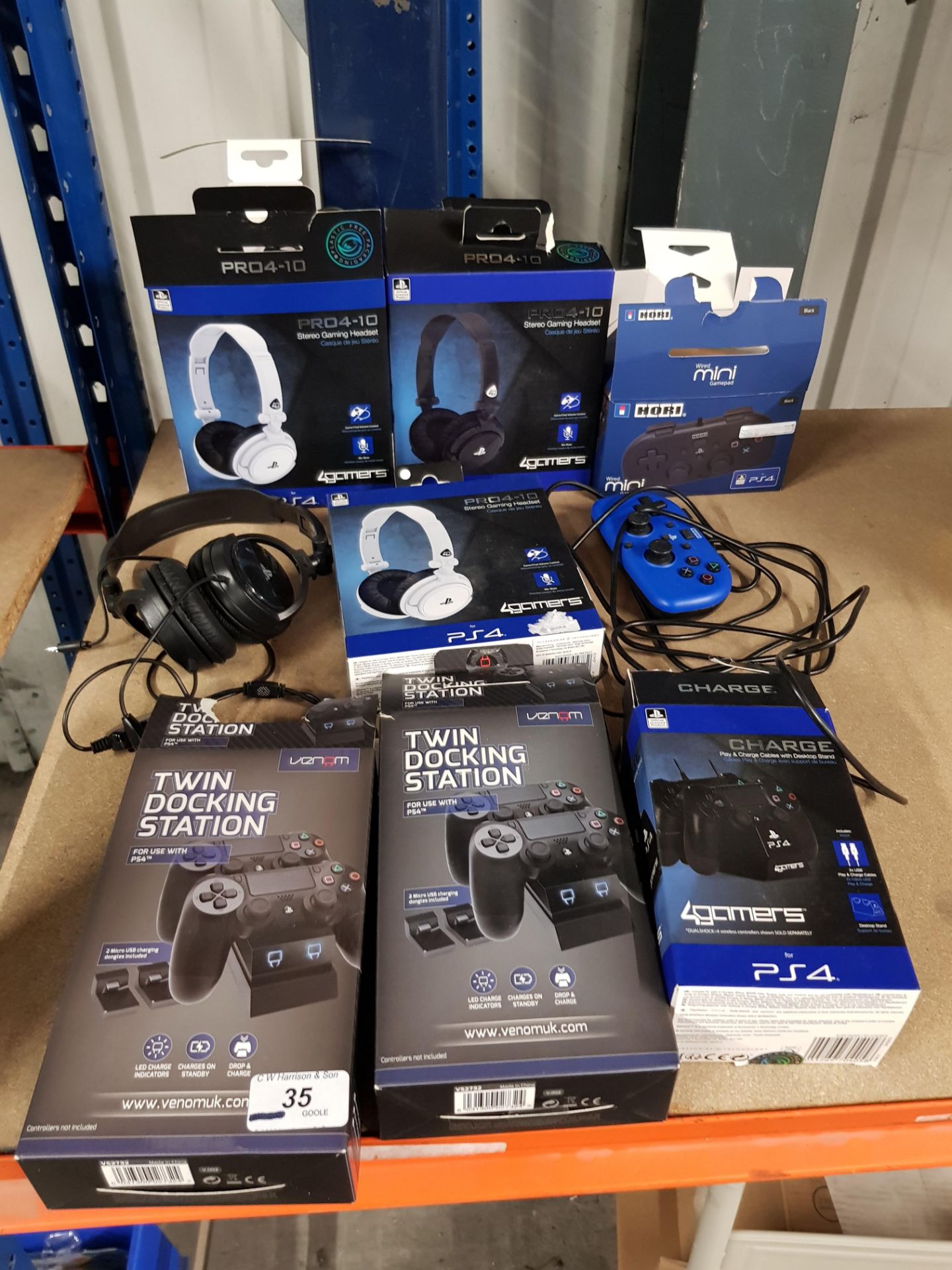 9 ITEMS – TO INC PS4 TWIN DOCKING STATIO