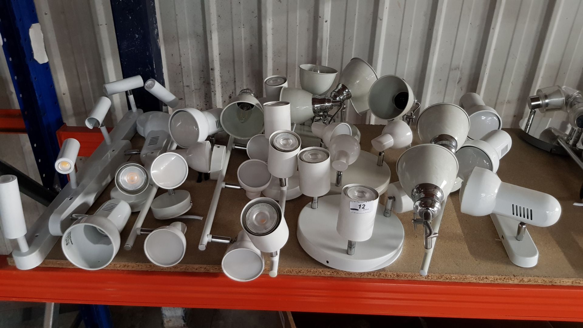 APPROX 15 X MIXED CEILING / WALL LIGHTS