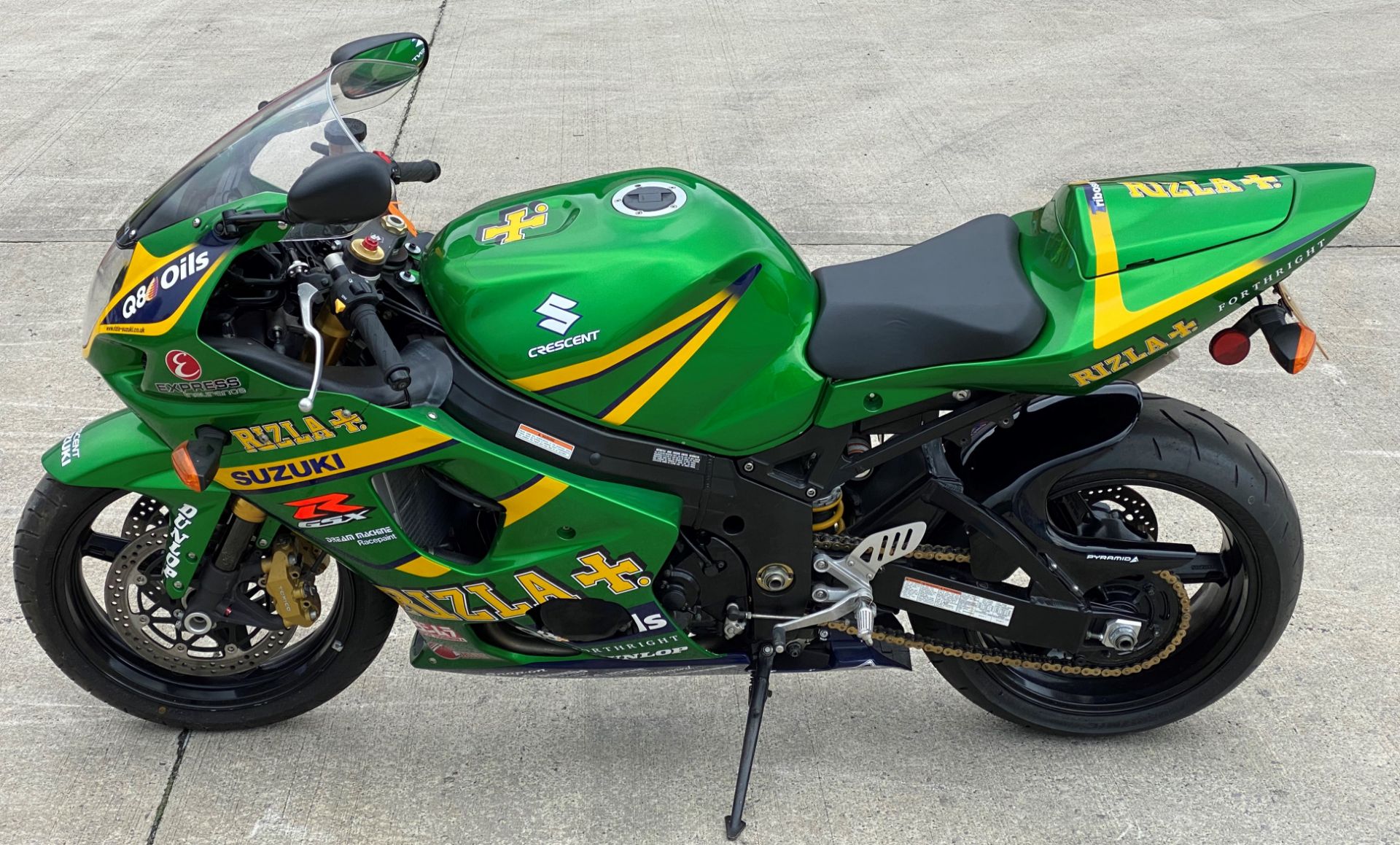 SUZUKI GSXR 1000 MOTORCYCLE - petrol - Rizla Green Reg No: DX05 ERK Rec. Mil: 25 miles 1st Reg: 01. - Image 6 of 18