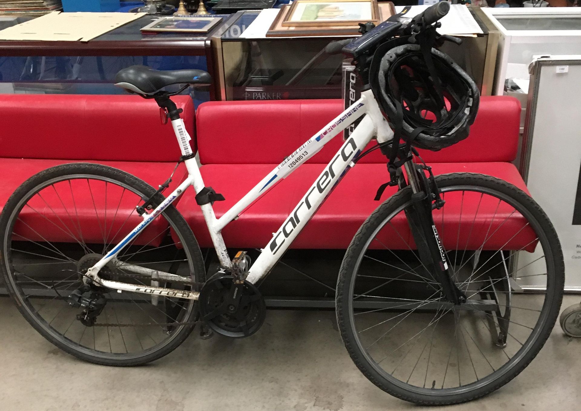 Carrera Crossfire 1W 18" mountain bike in white, 21 speed,