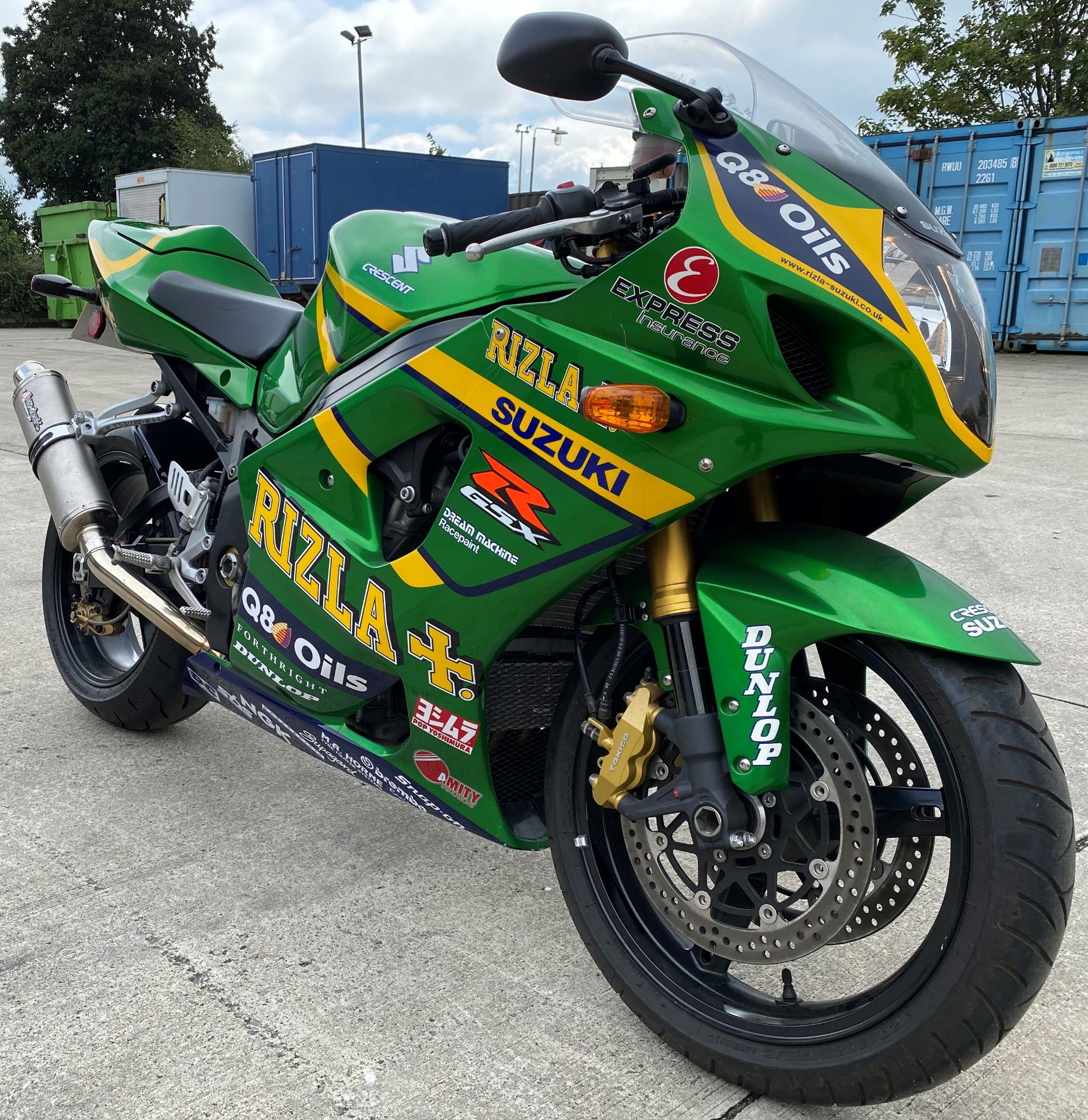 SUZUKI GSXR 1000 MOTORCYCLE - petrol - Rizla Green Reg No: DX05 ERK Rec. Mil: 25 miles 1st Reg: 01. - Image 11 of 18