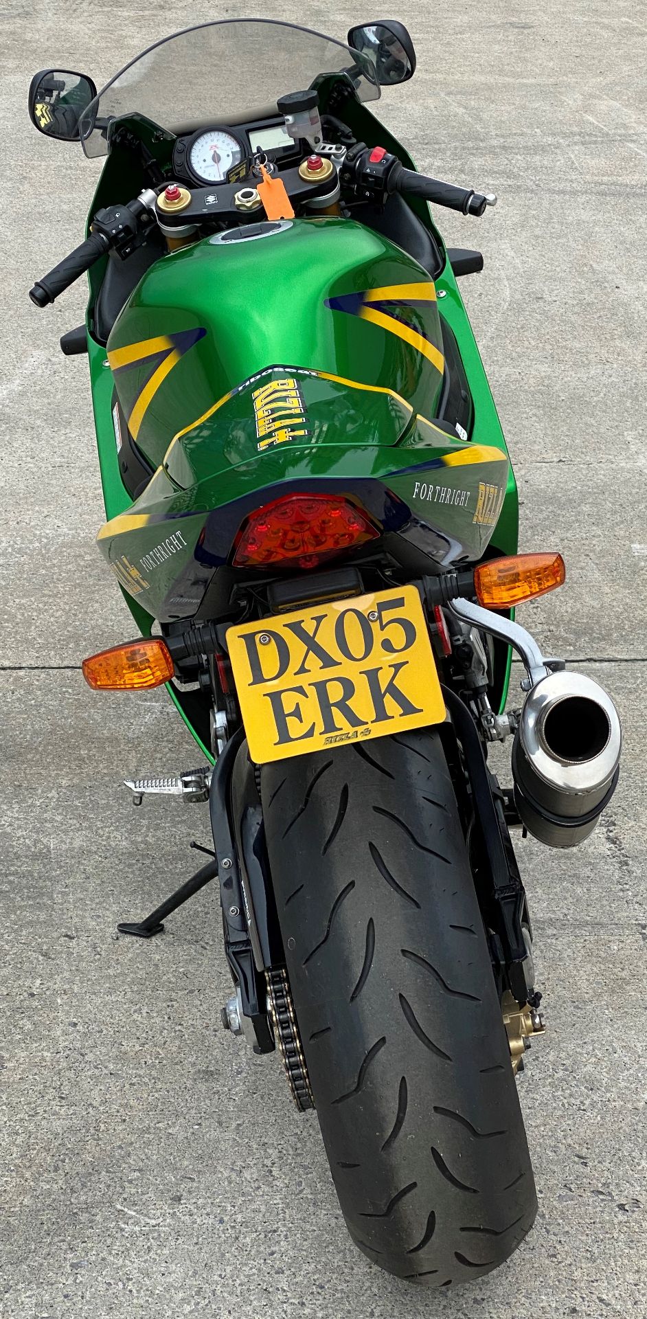 SUZUKI GSXR 1000 MOTORCYCLE - petrol - Rizla Green Reg No: DX05 ERK Rec. Mil: 25 miles 1st Reg: 01. - Image 8 of 18