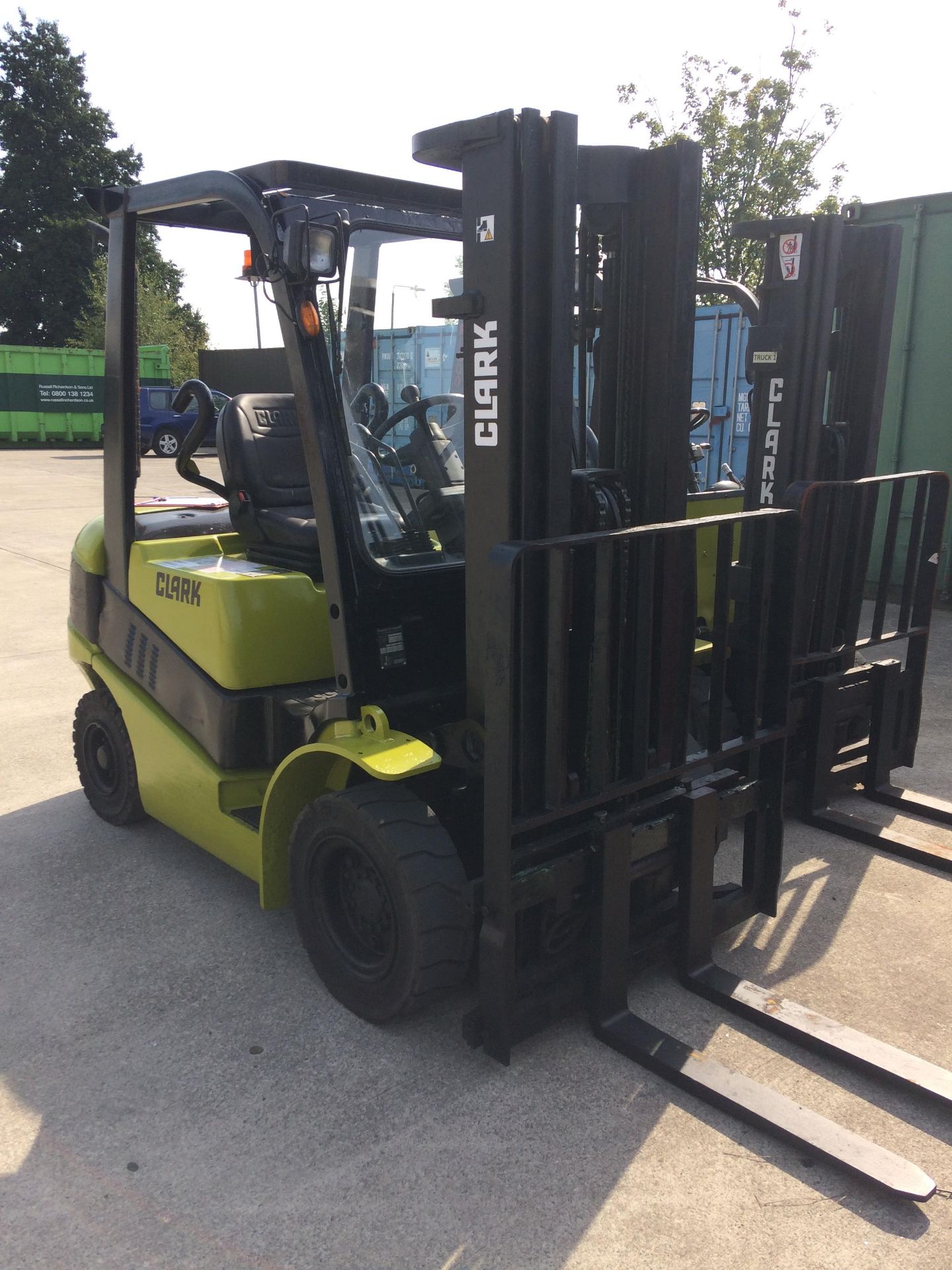 CLARK C25D diesel forktruck - green Serial No: P232D-1357-9646KF Cap: 2500kg Hours: 04628.