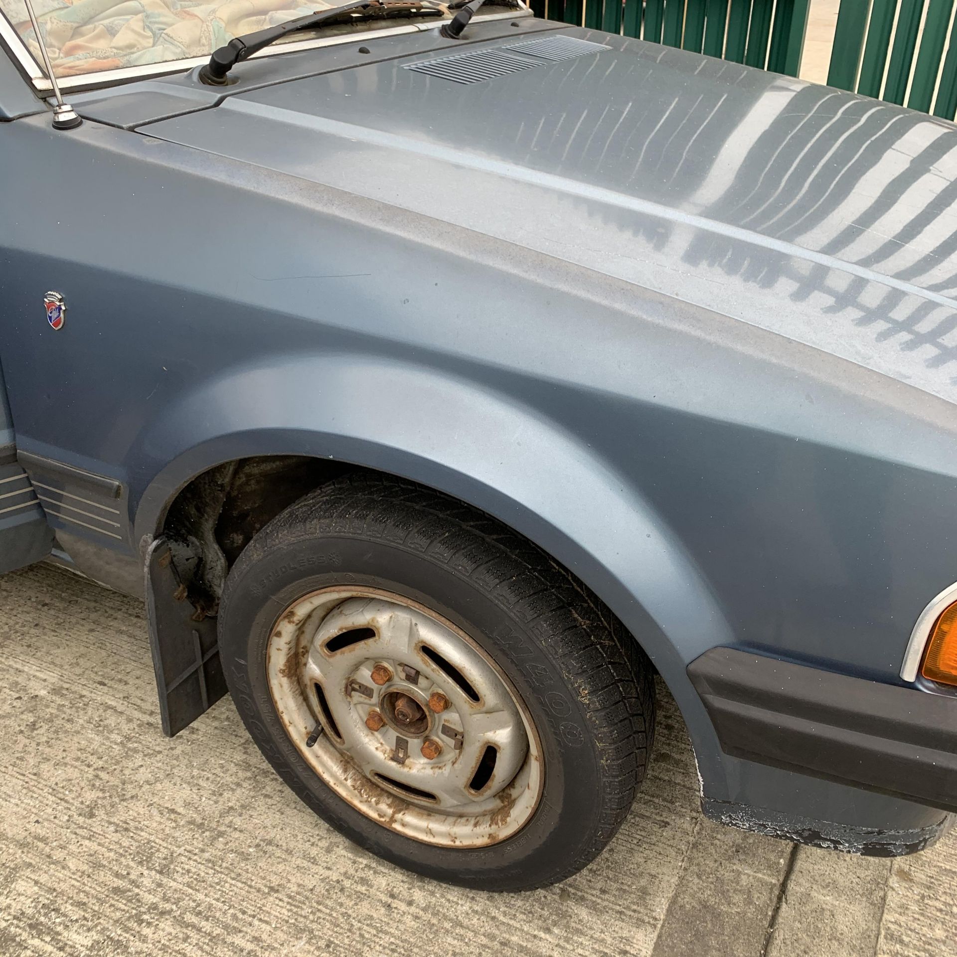 FORD ESCORT GHIA 1. - Image 13 of 17