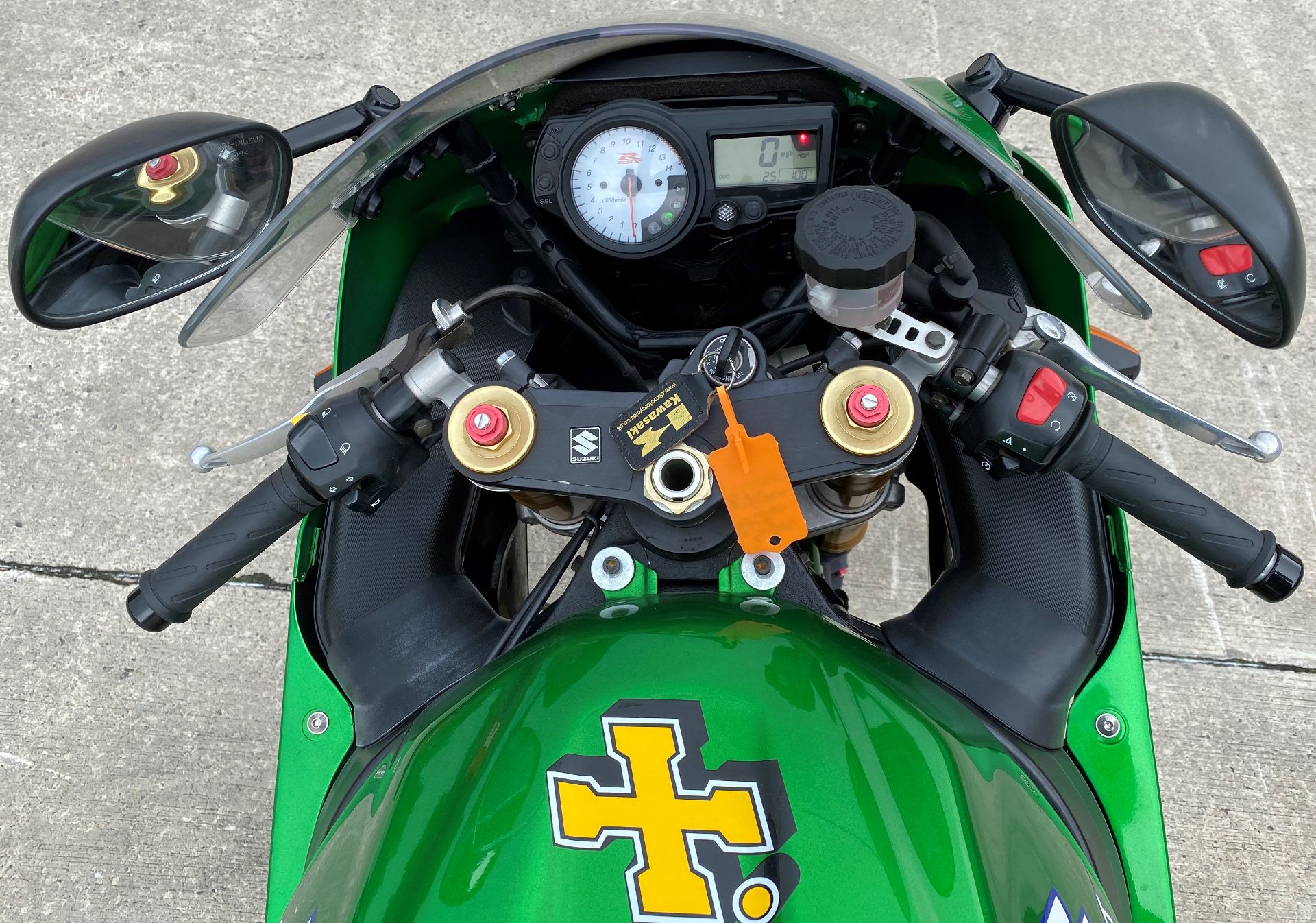 SUZUKI GSXR 1000 MOTORCYCLE - petrol - Rizla Green Reg No: DX05 ERK Rec. Mil: 25 miles 1st Reg: 01. - Image 18 of 18