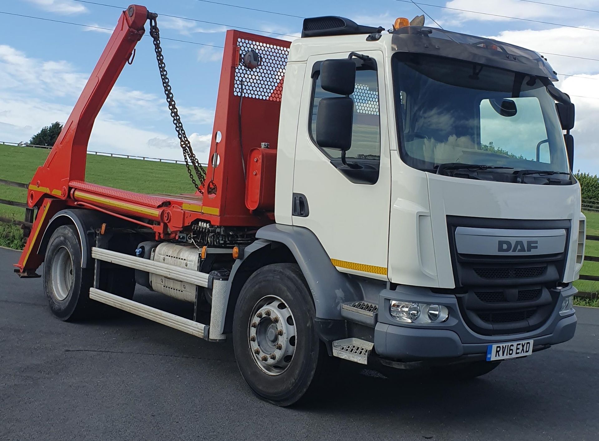 On instructions from a retained client DAF FA LF 220 SKIP LOADER (6700cc) - Diesel - - Image 4 of 20