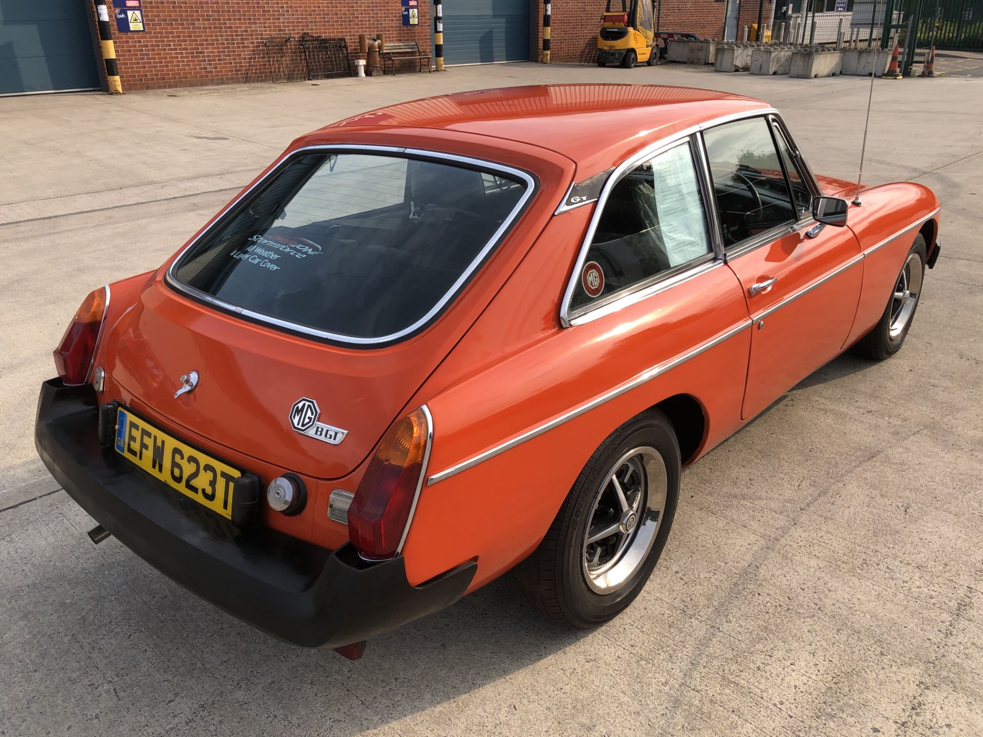 MGB GT 1.8 SPORTS HARD TOP - petrol - red Reg No EFW 623T Rec Mil 83,898 Date of last MOT: 21.2. - Image 5 of 25