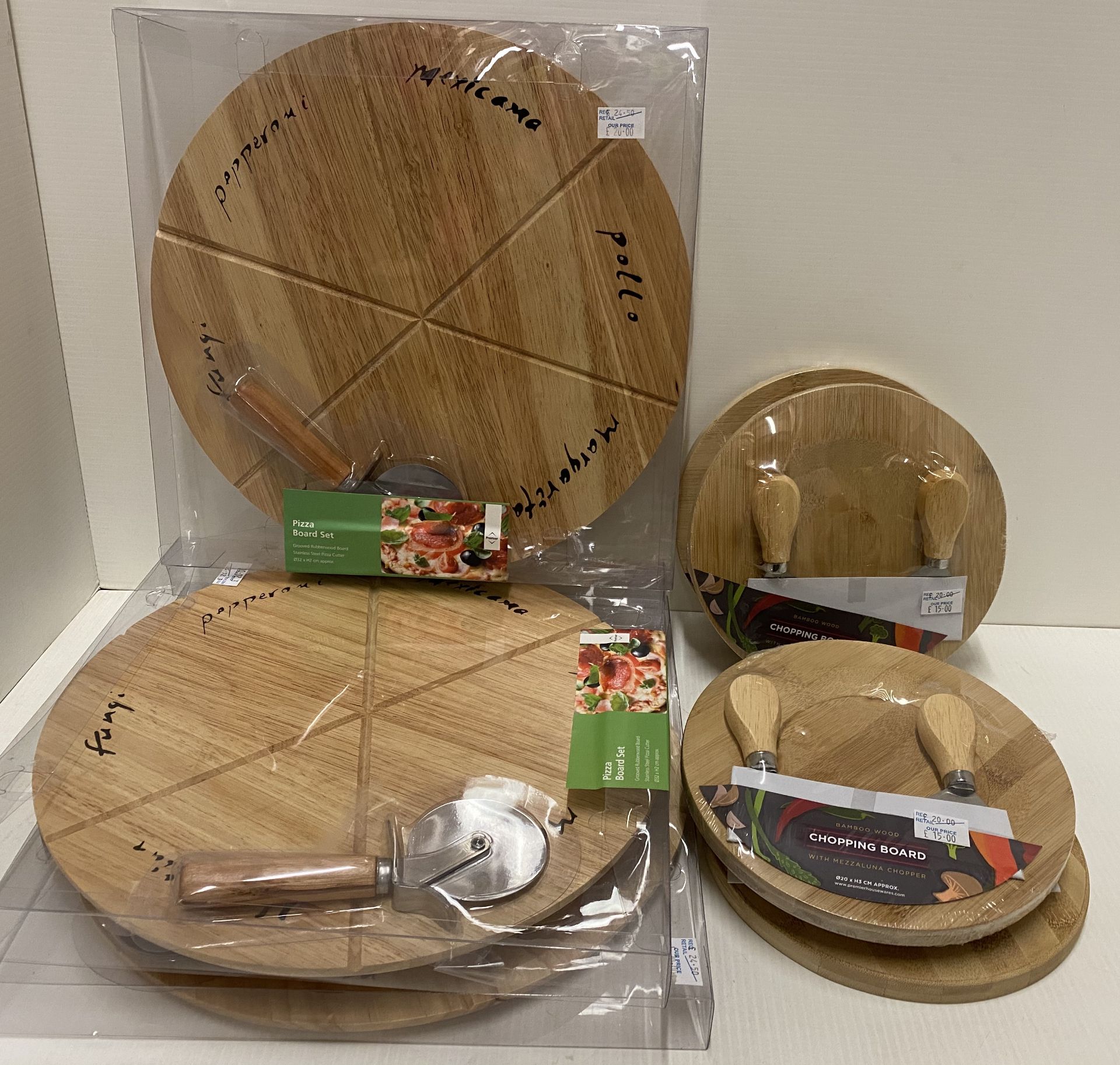 9 x assorted items - 3 x wooden Pizza Bo