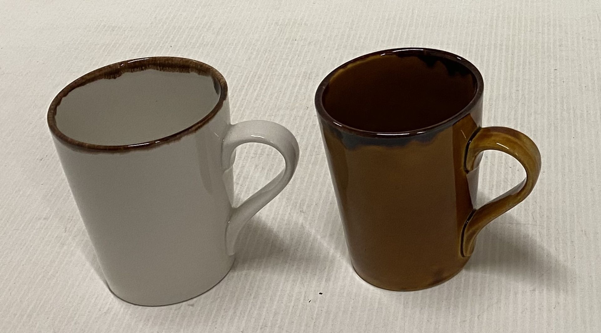 22 x assorted Dudson ceramic mugs etc R
