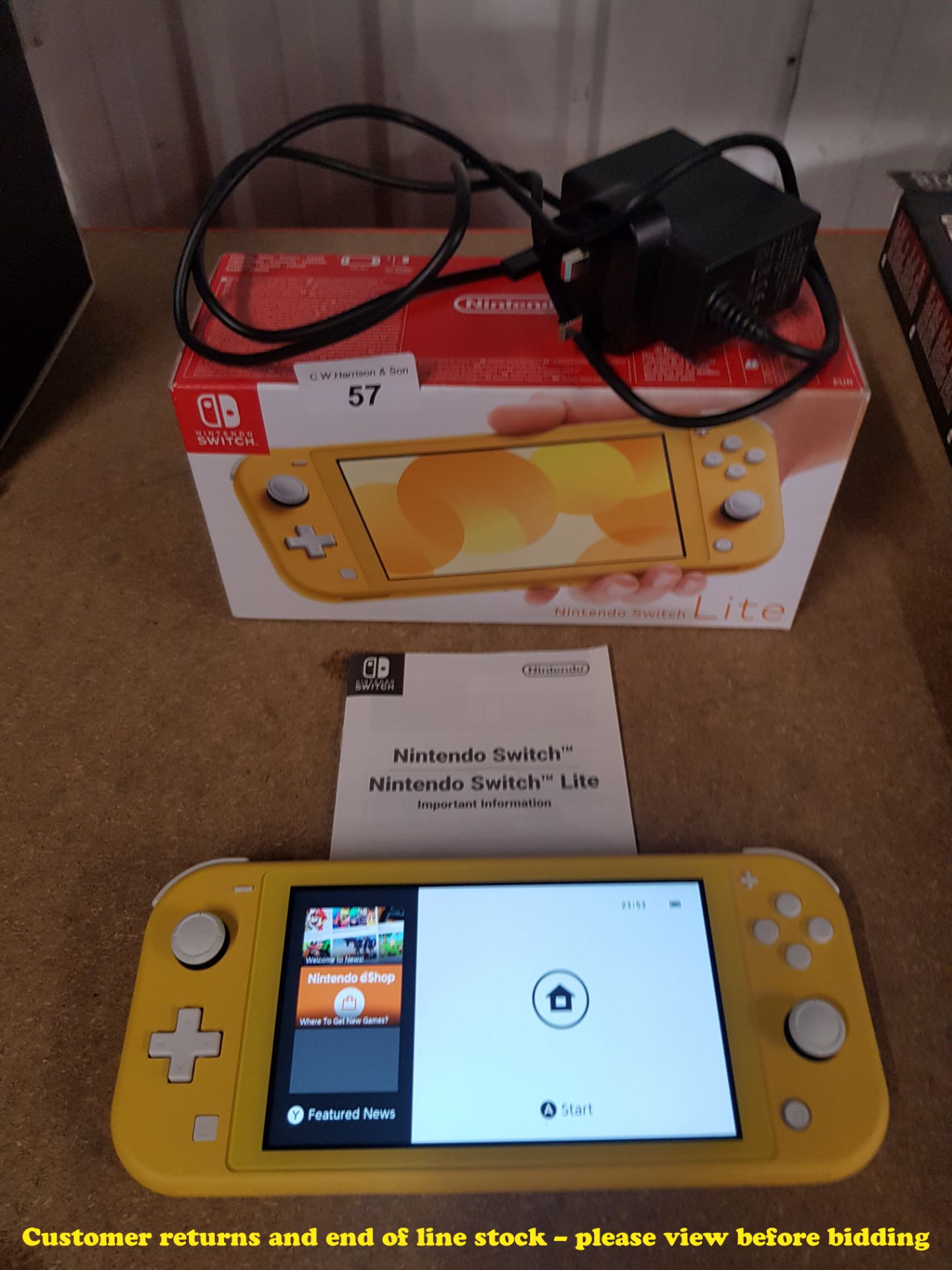 NINTENDO SWITCH LITE – (FACTORY RESET PERFORMED,