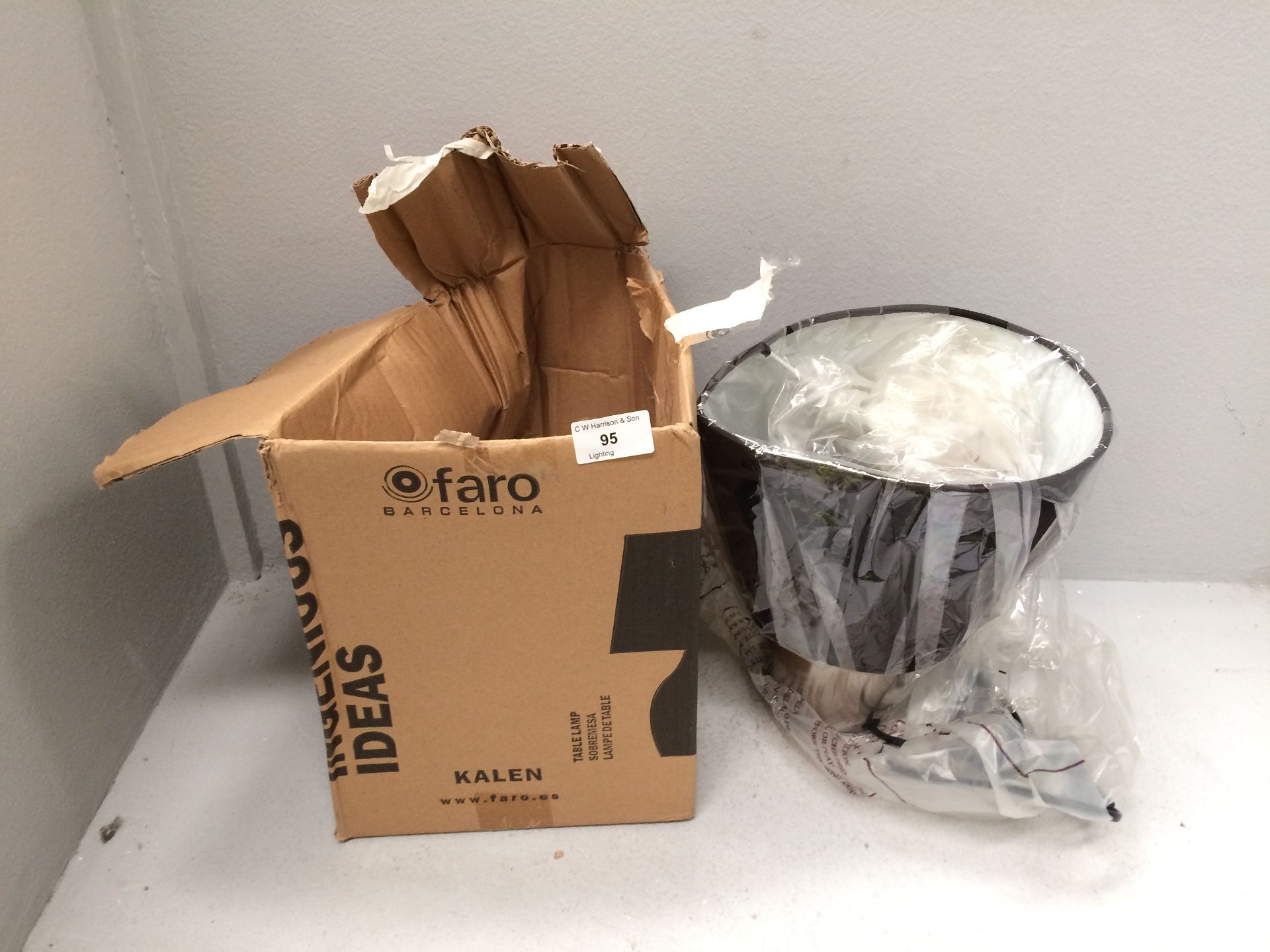 FARO Kalen Table Lamp - shade damaged