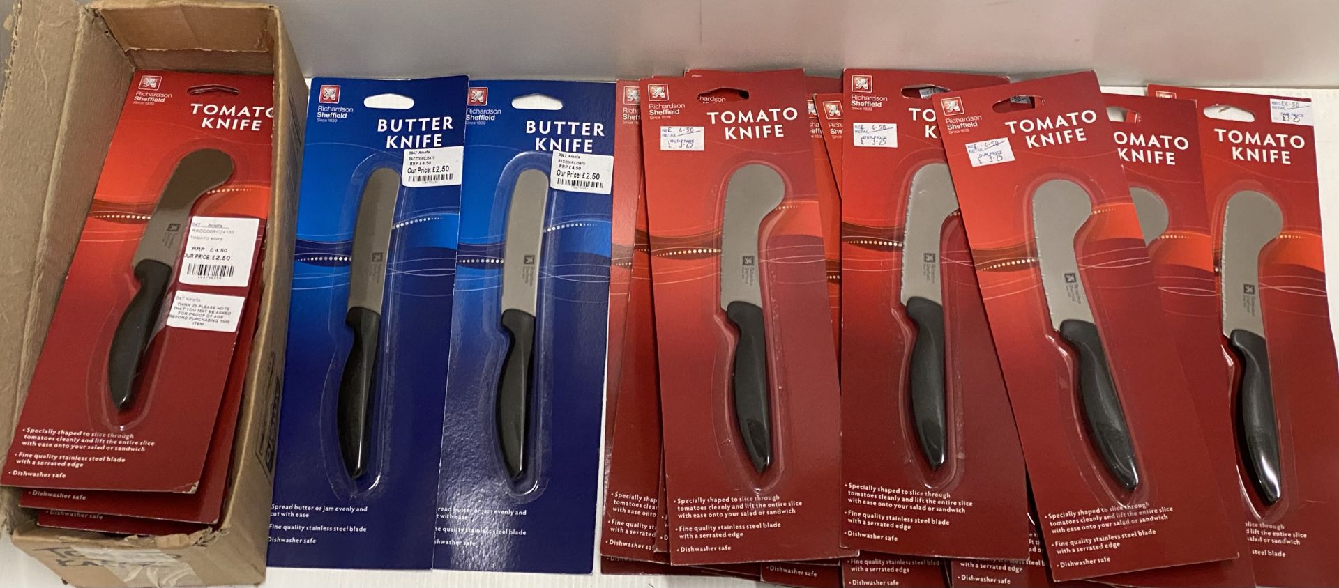 23 x assorted Richardson Colour tomato and butter knives - RRP £4.