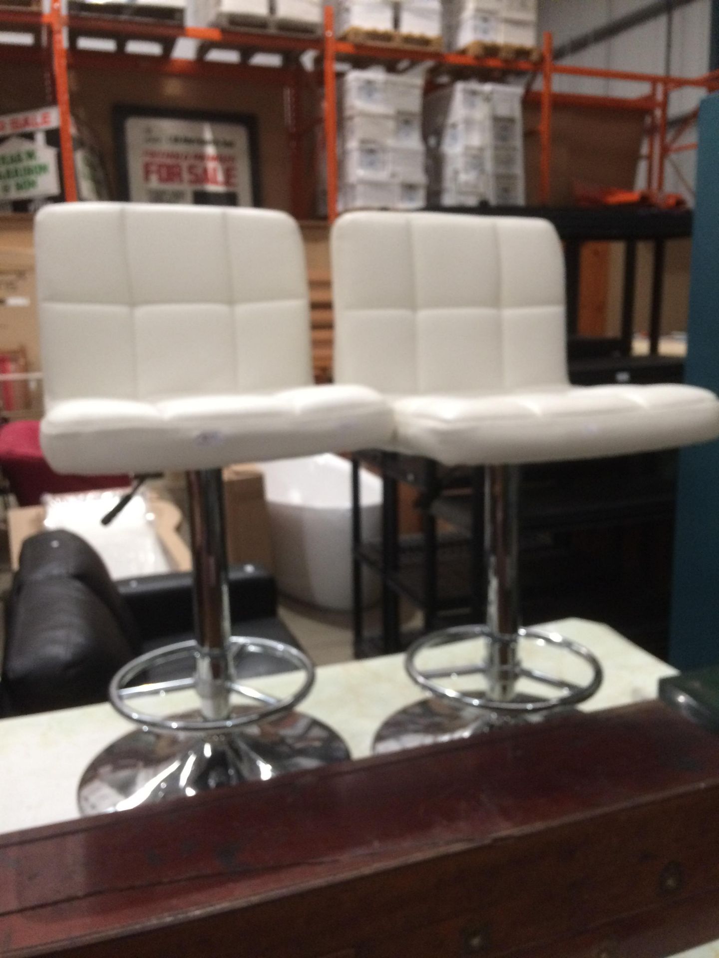 A pair of cream leather finish adjustable bar chairs on chrome revolving bases - Image 2 of 2