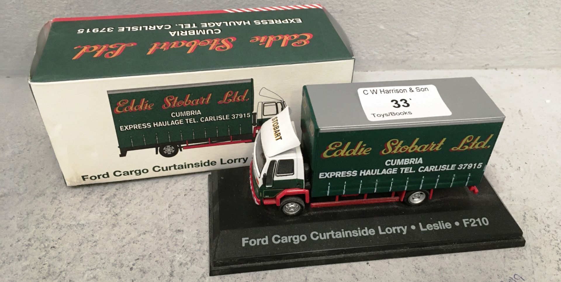 1/76 scale die cast model of Eddie Stobart Ford Cargo curtainside lorry 'Leslie' F210 (boxed)