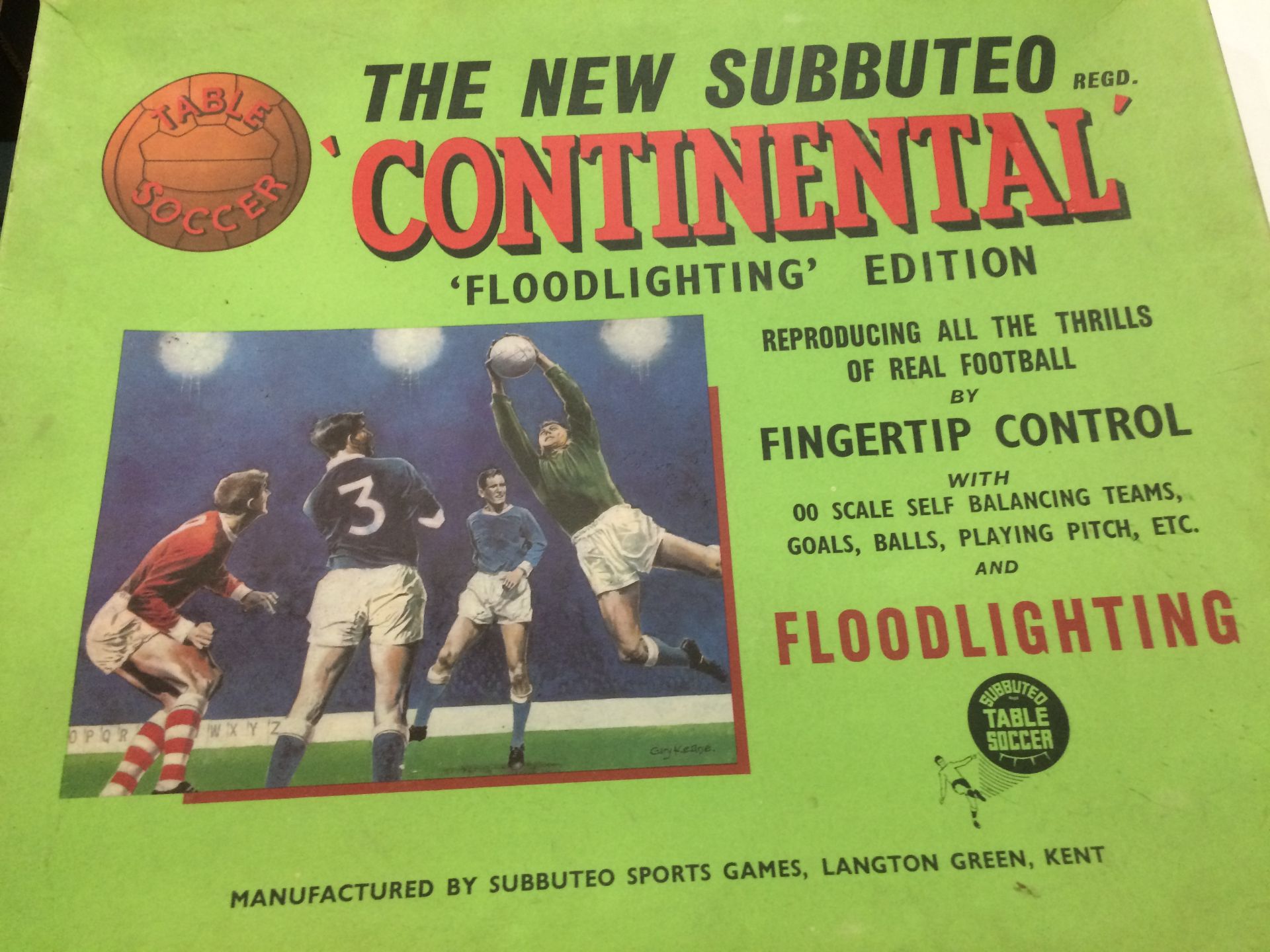 The New Subbuteo table soccer Continental 'Floodlighting' Edition boxed it includes a full set of - Image 2 of 6