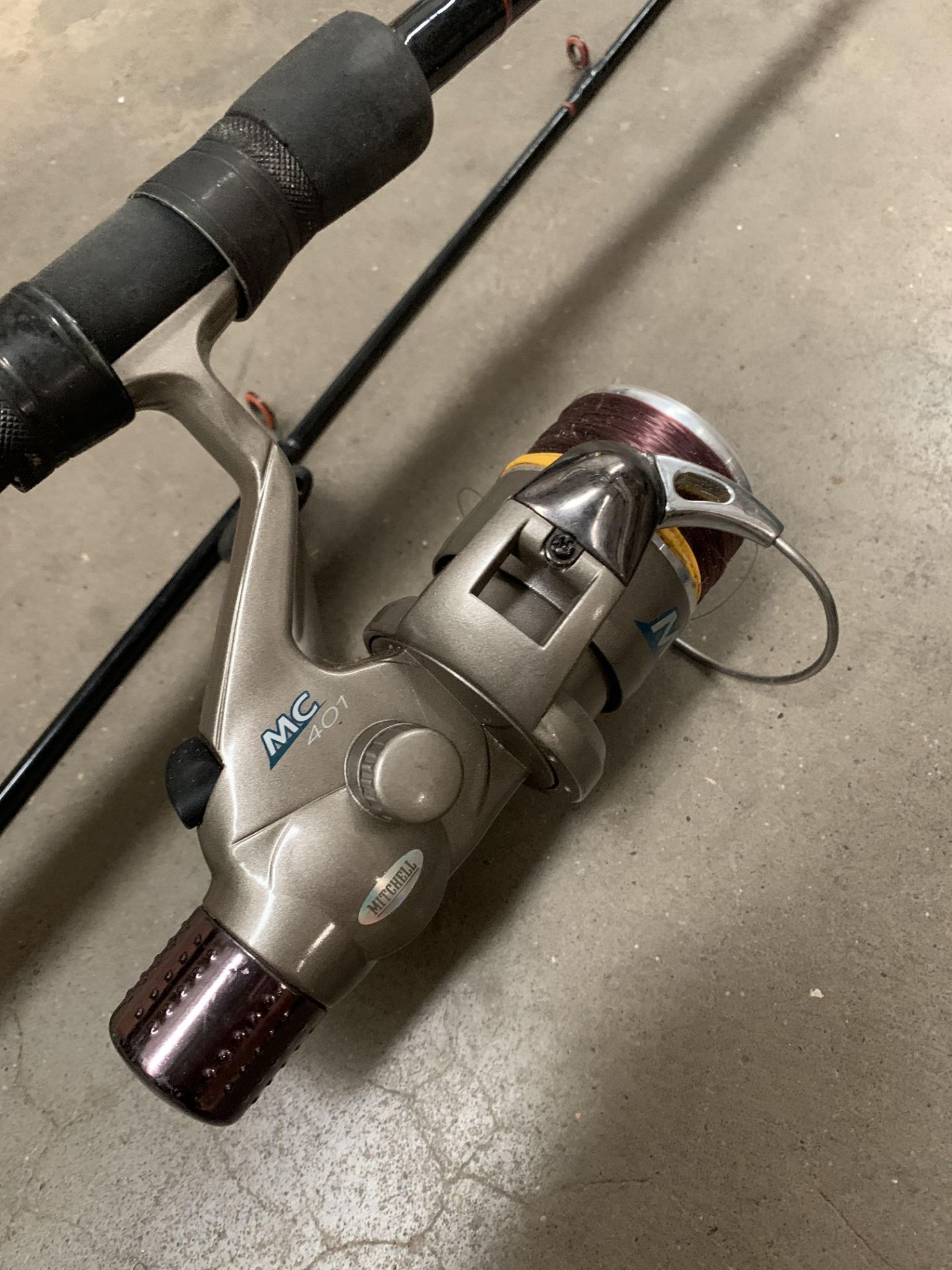 Silstar MX 3535-255 two piece fishing rod with Mitchell MC401 reel - Image 2 of 3