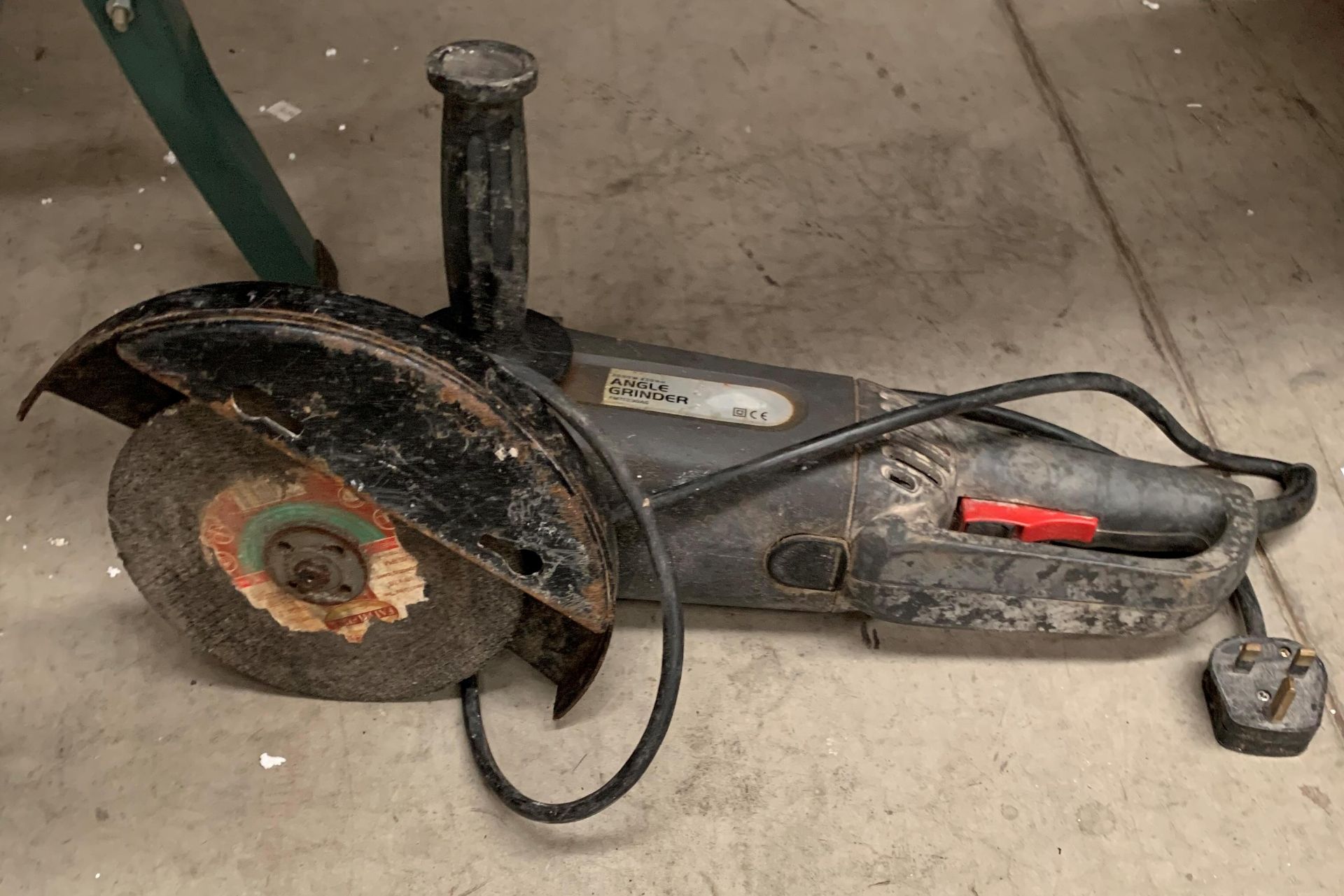 A 240v 230mm angle grinder