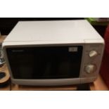 Sharp R-209 microwave oven