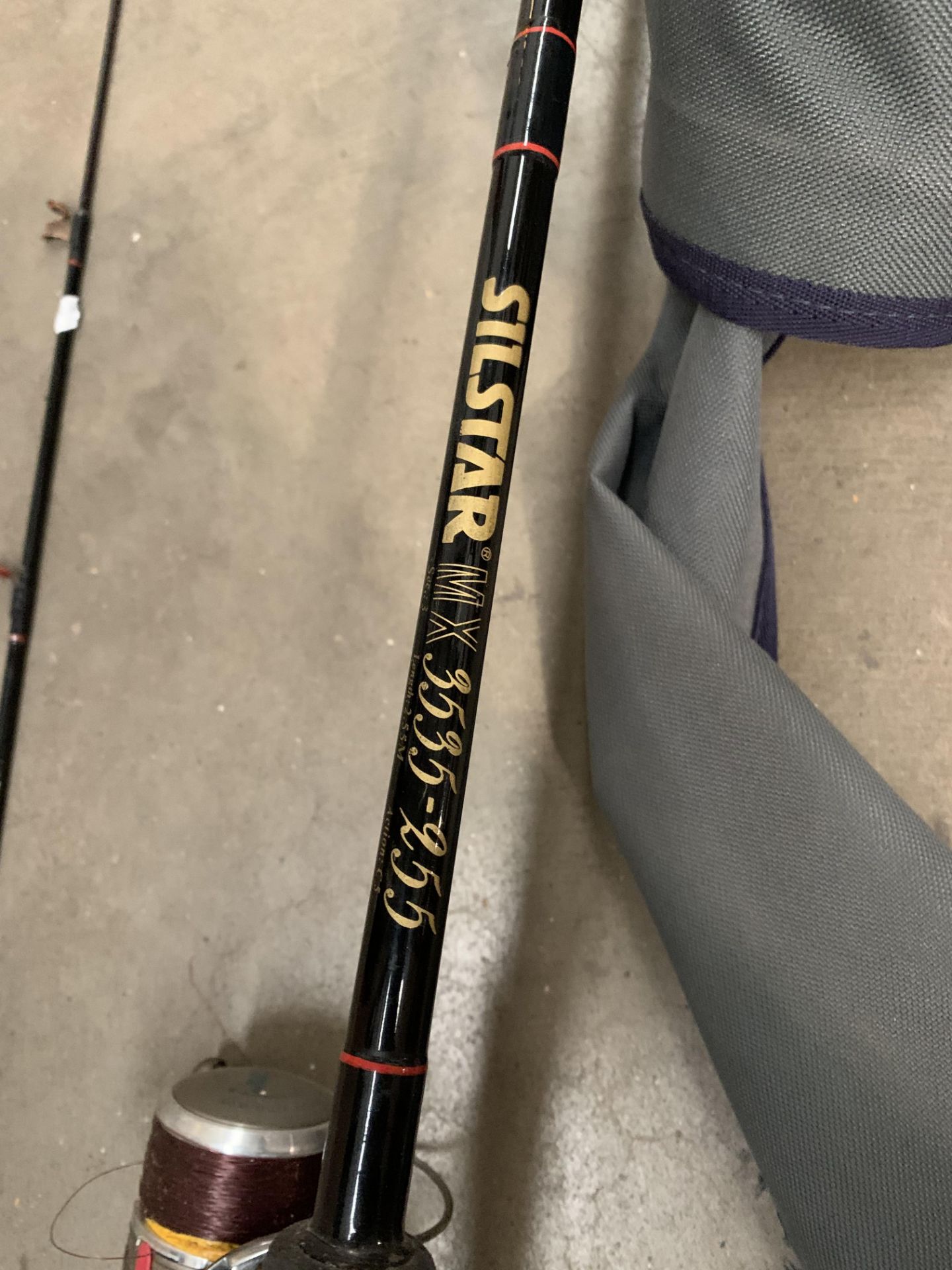 Silstar MX 3535-255 two piece fishing rod with Mitchell MC401 reel - Image 3 of 3
