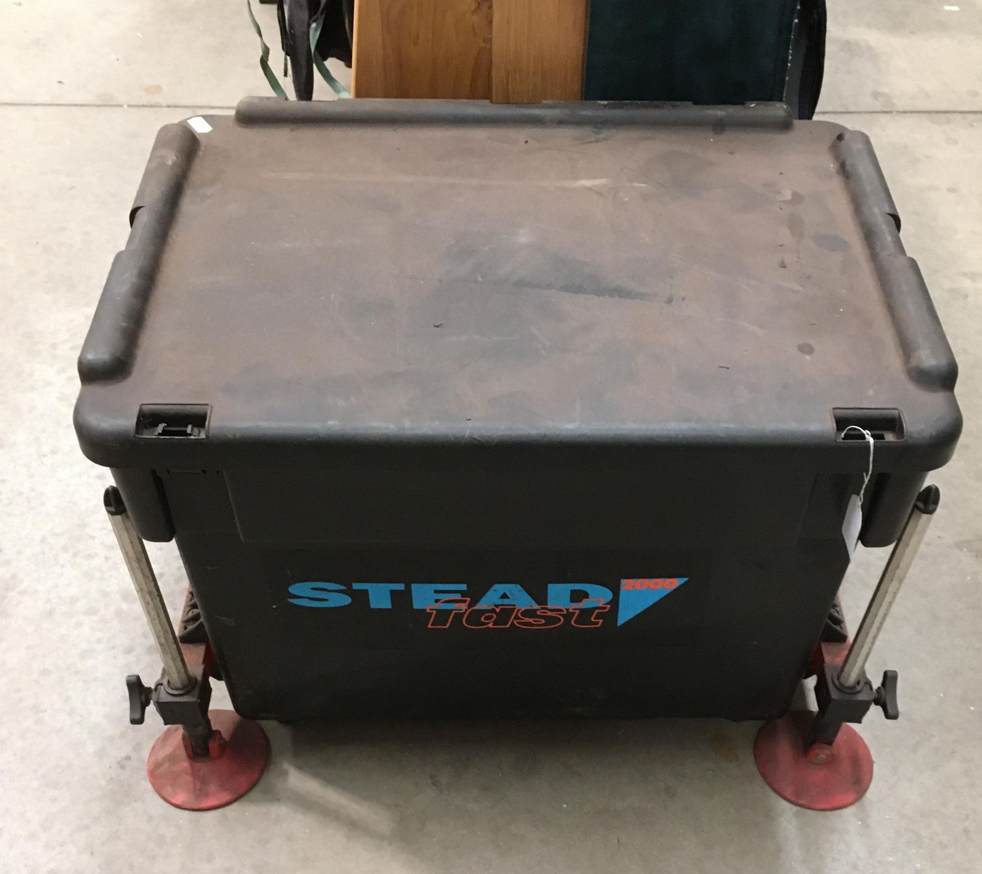 Stead 2000 fast fishing box