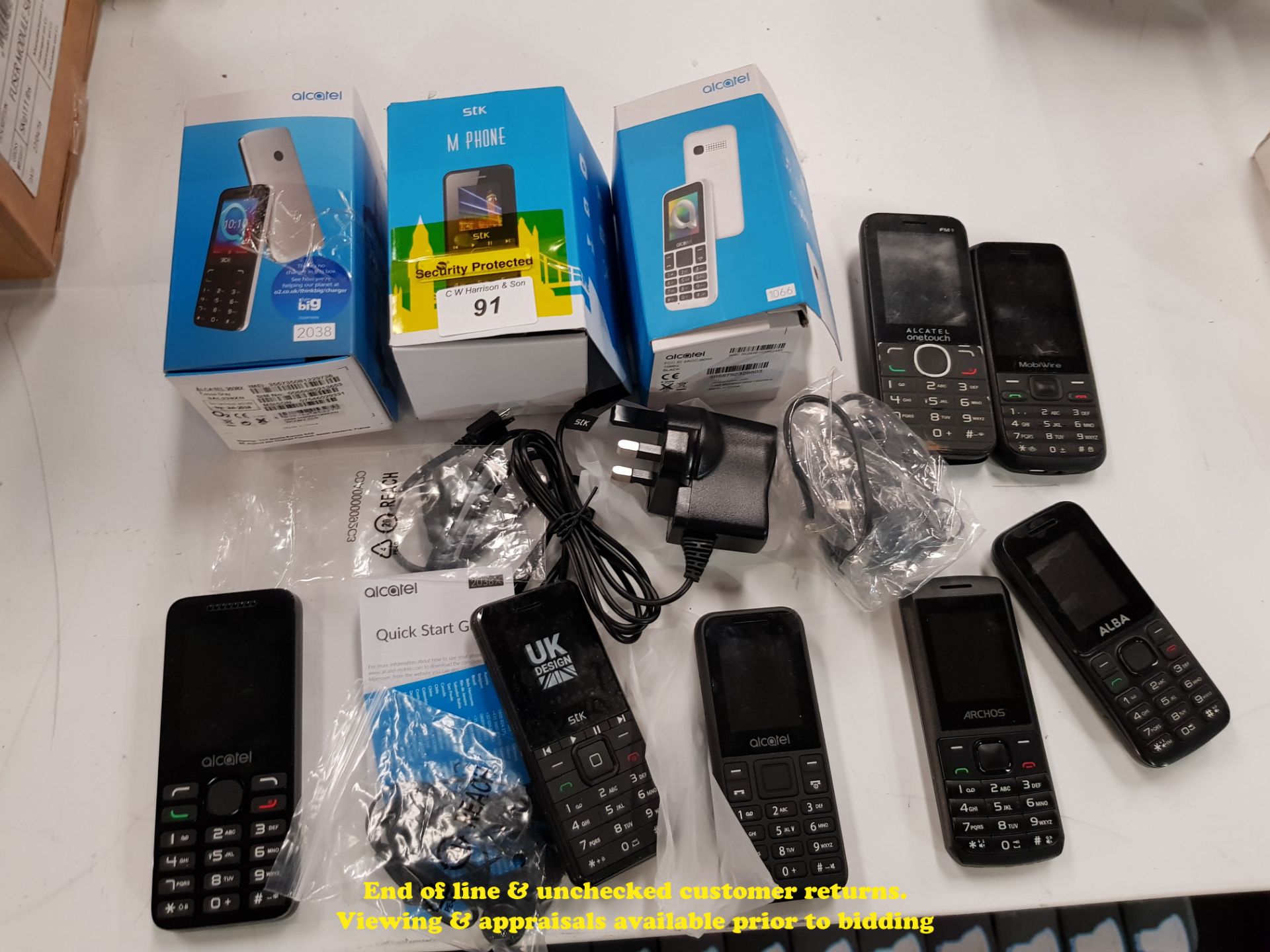 7 ITEMS – MIXED MOBILE PHONES TO INC STK