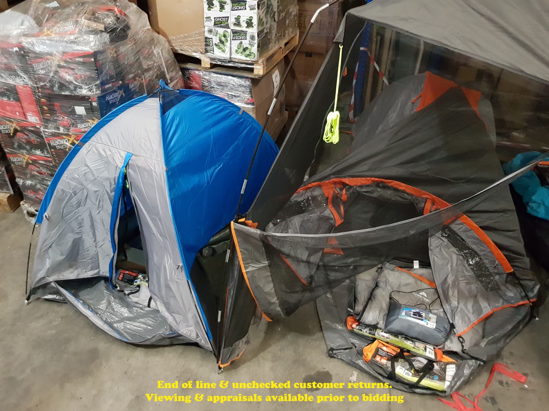 LARGE QUANTITY OF CAMPING EQUIPMENT TO I - Image 2 of 4