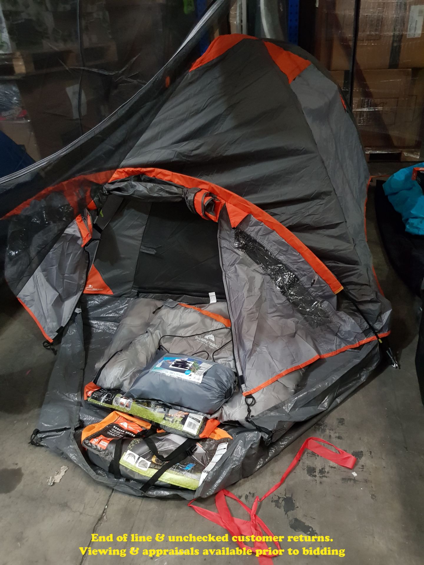 LARGE QUANTITY OF CAMPING EQUIPMENT TO I - Image 3 of 4