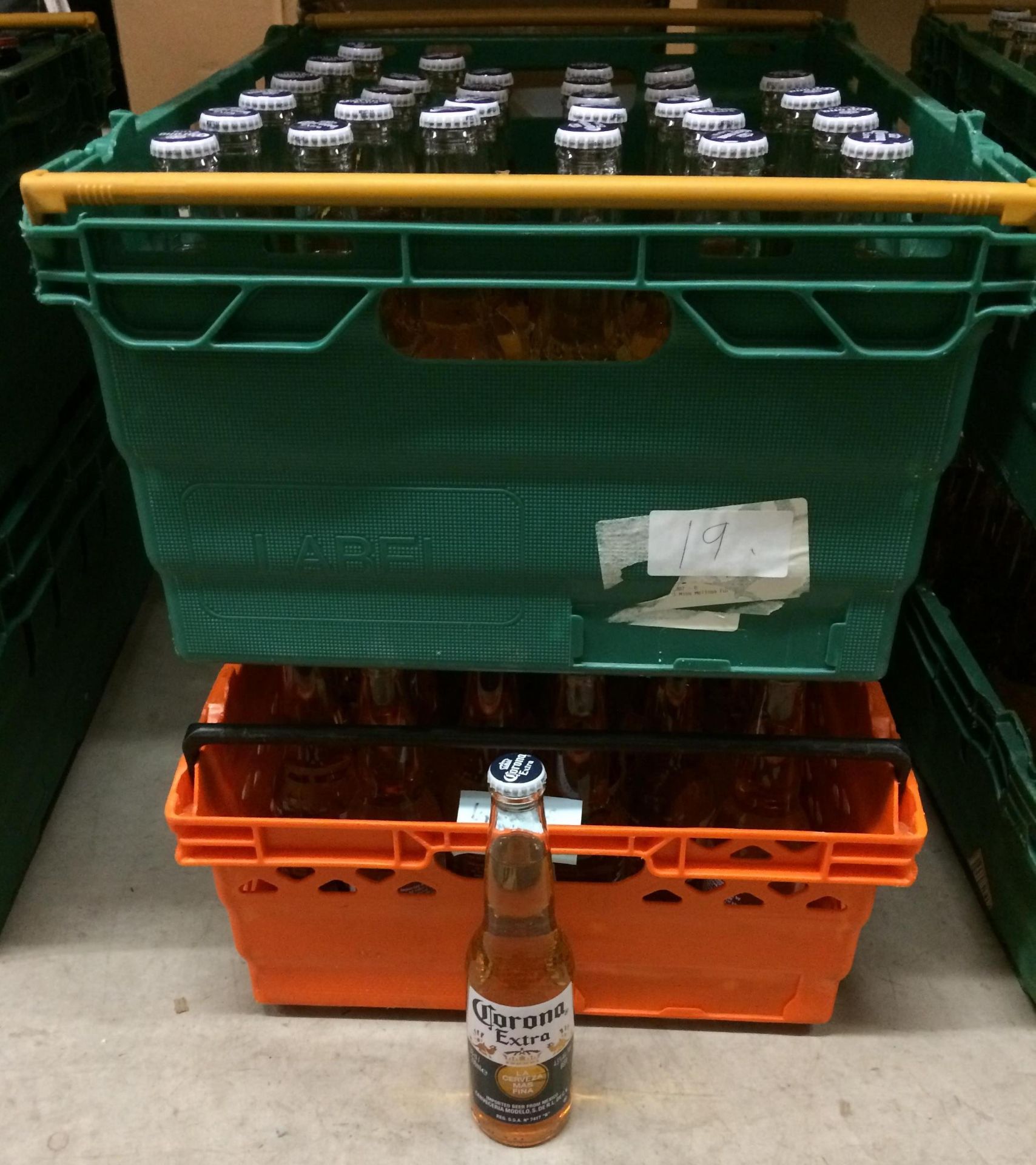 80 x 330ml bottles of Corona extra (plastic crate not included)