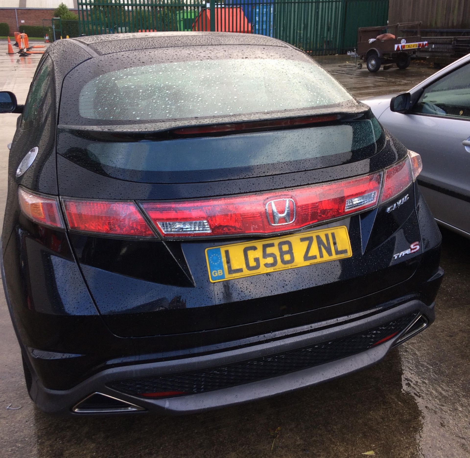 HONDA CIVIC TYPE-S GTI-cTDI 2.2 3 DOOR HATCHBACK - Diesel - Black Reg No: LG58 ZNL. - Image 2 of 7