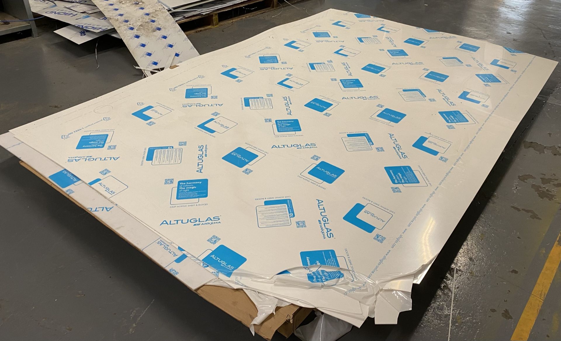 Contents to pallet - 3 sheets of Arkema