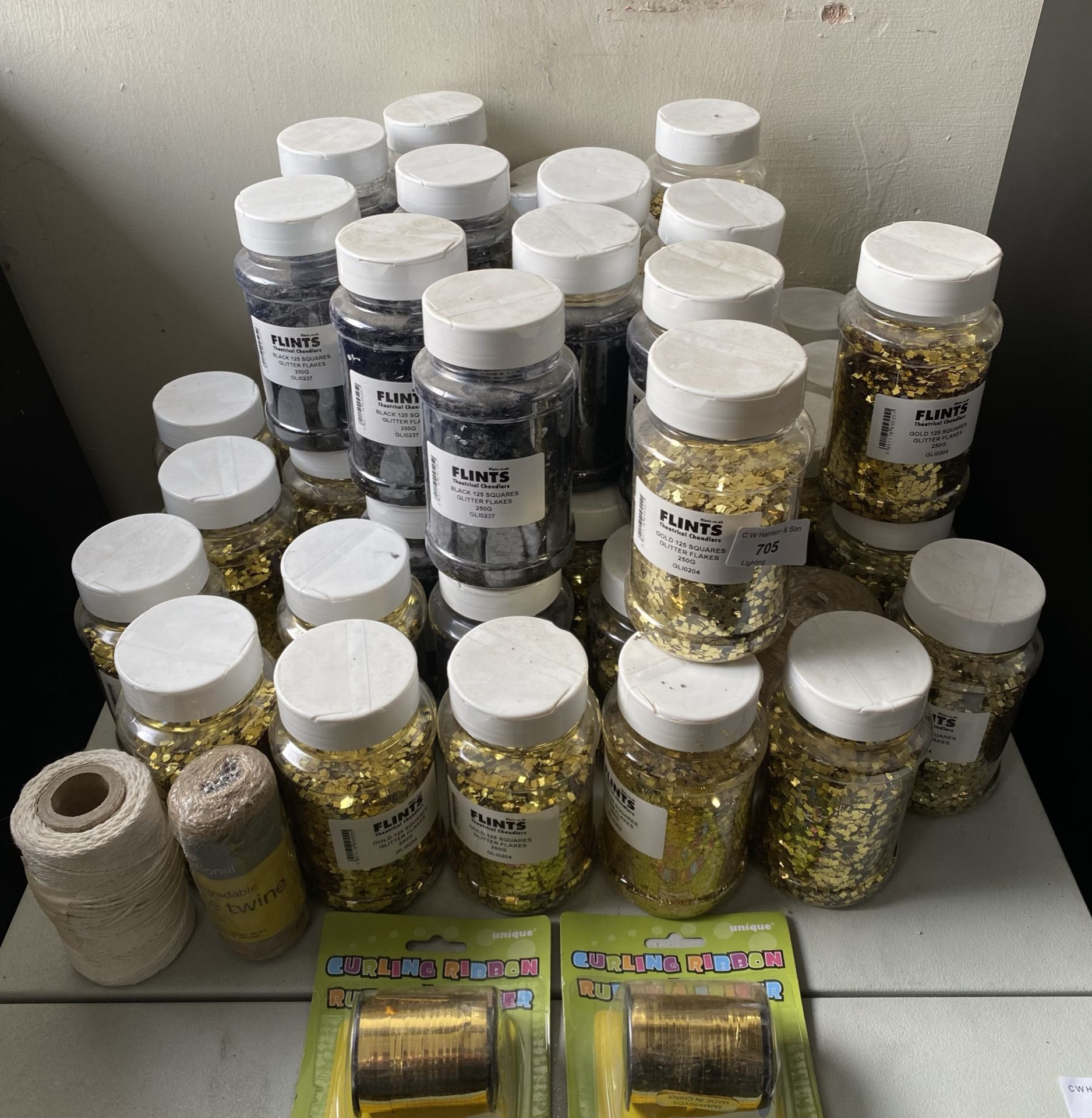 Approximately 40 jars and contents of Fl