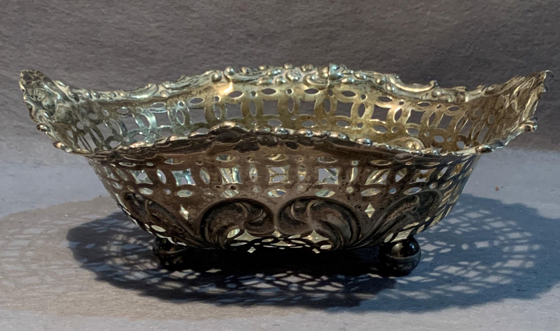 A pierced silver basket, approximate weight 4. - Image 2 of 3