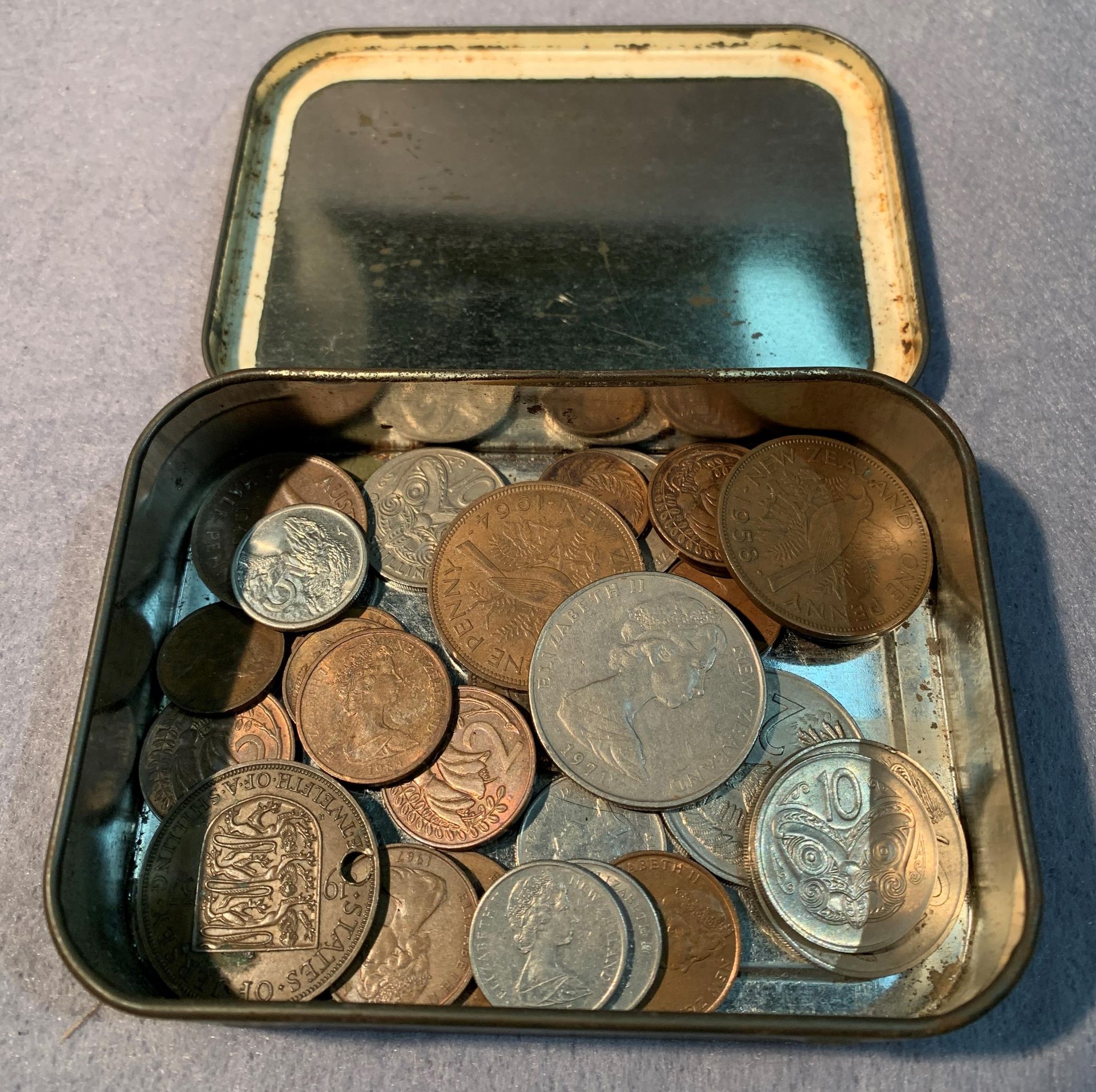 Contents to tin - assorted New Zealand coins - Image 2 of 3