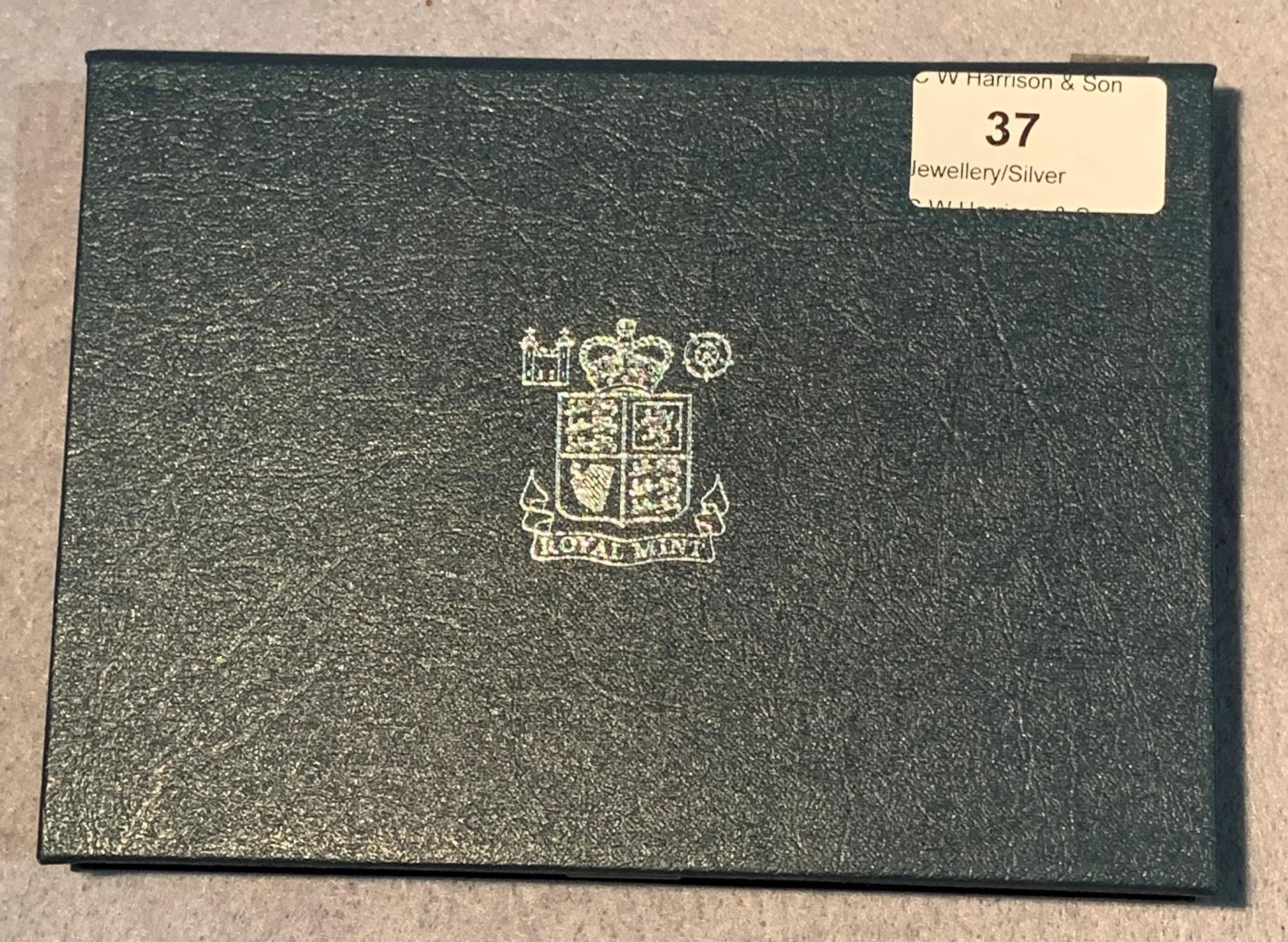 A 1983 Royal Mint UK proof coin collection in case - Image 2 of 2