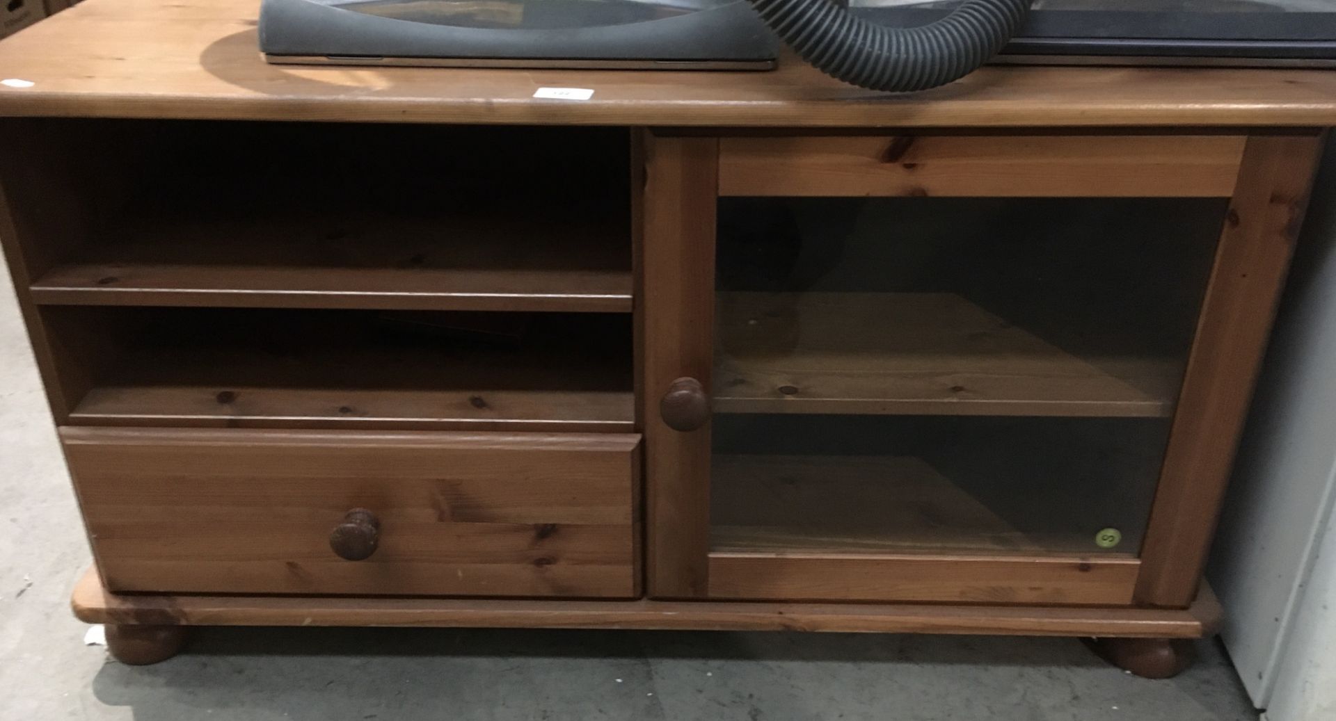 A pine entertainment stand 103cm long