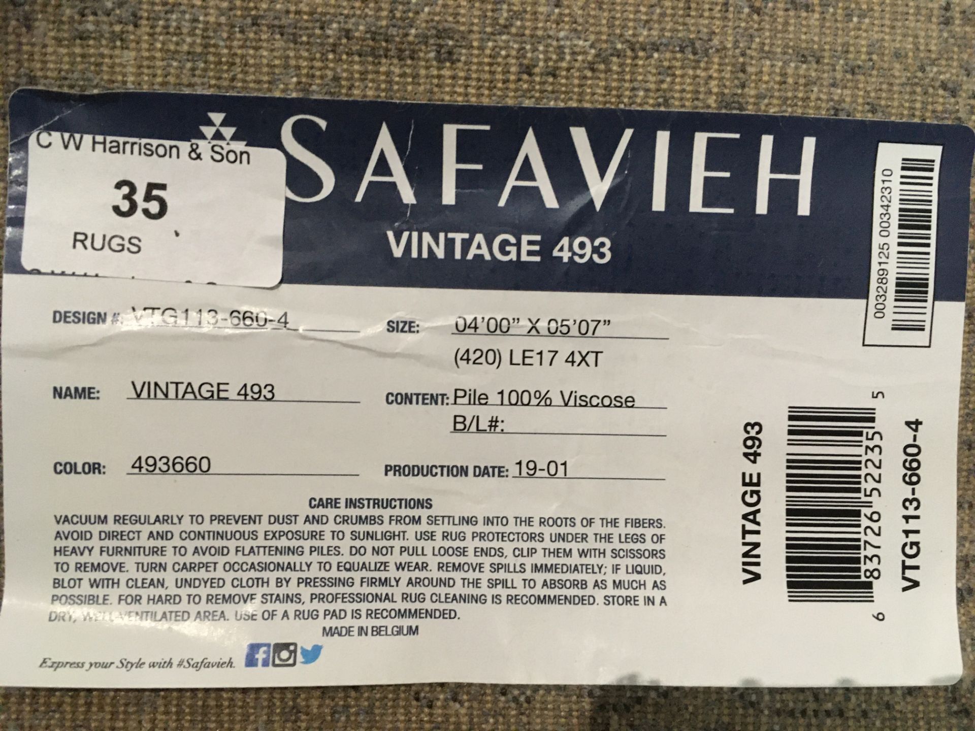 A Safavieh Vintage 493 rug - 4' x 5'7 - Image 2 of 2