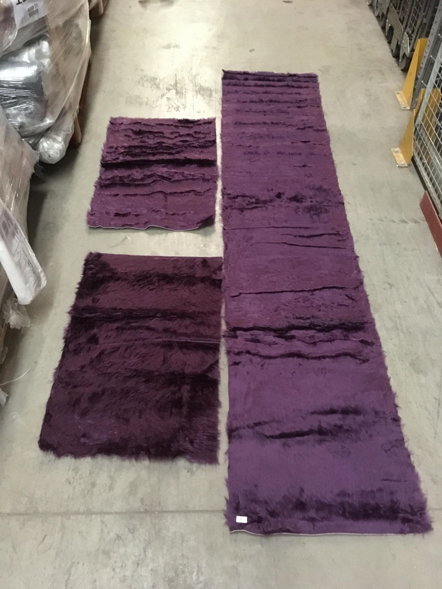 A House Addition Pireo 3 piece berry rug