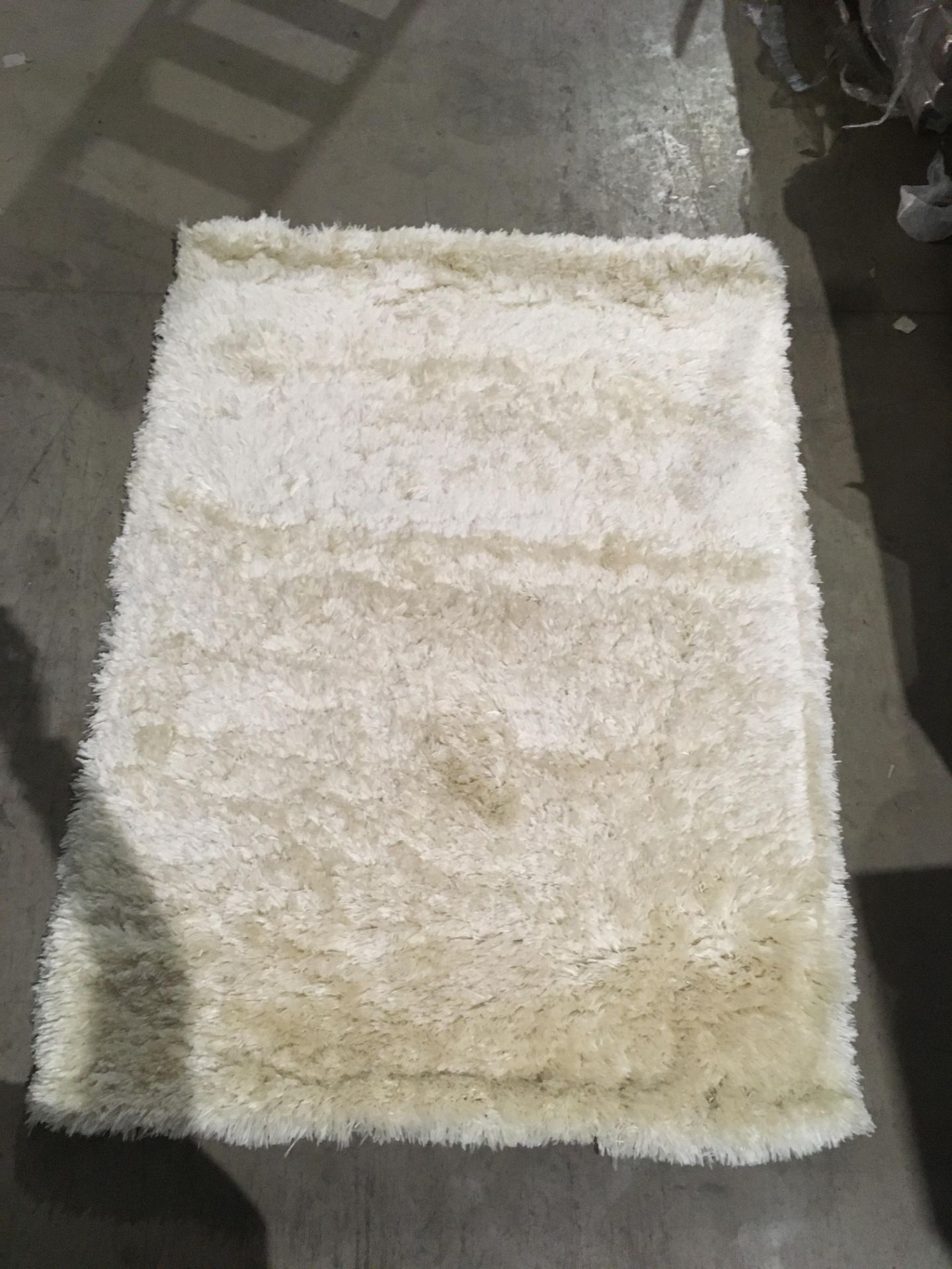 A Thinkrugs.com PL95 cream rug - 120cm x