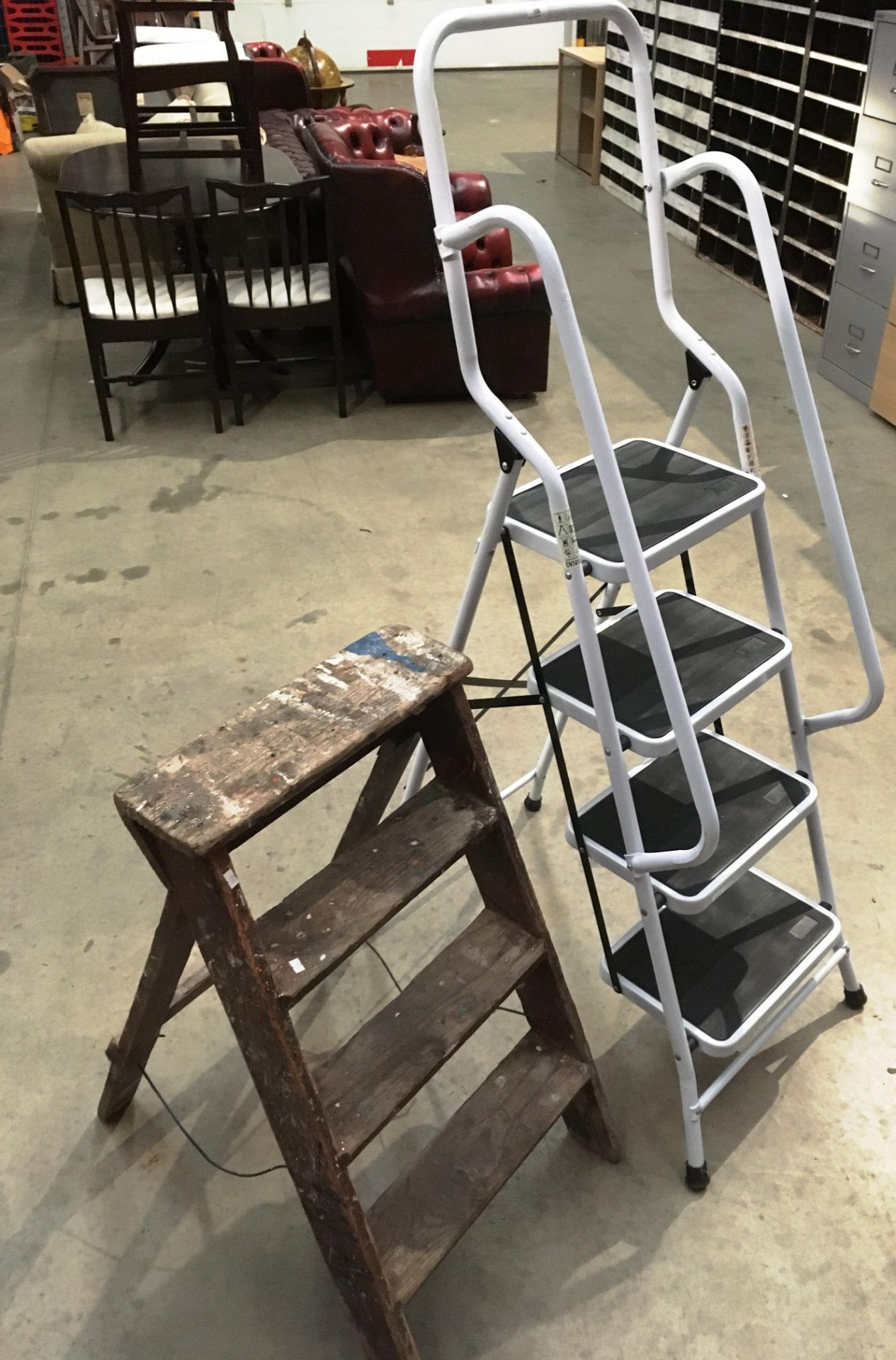 A pair of white metal stepladders and a small pair of wooden stepladders (2)