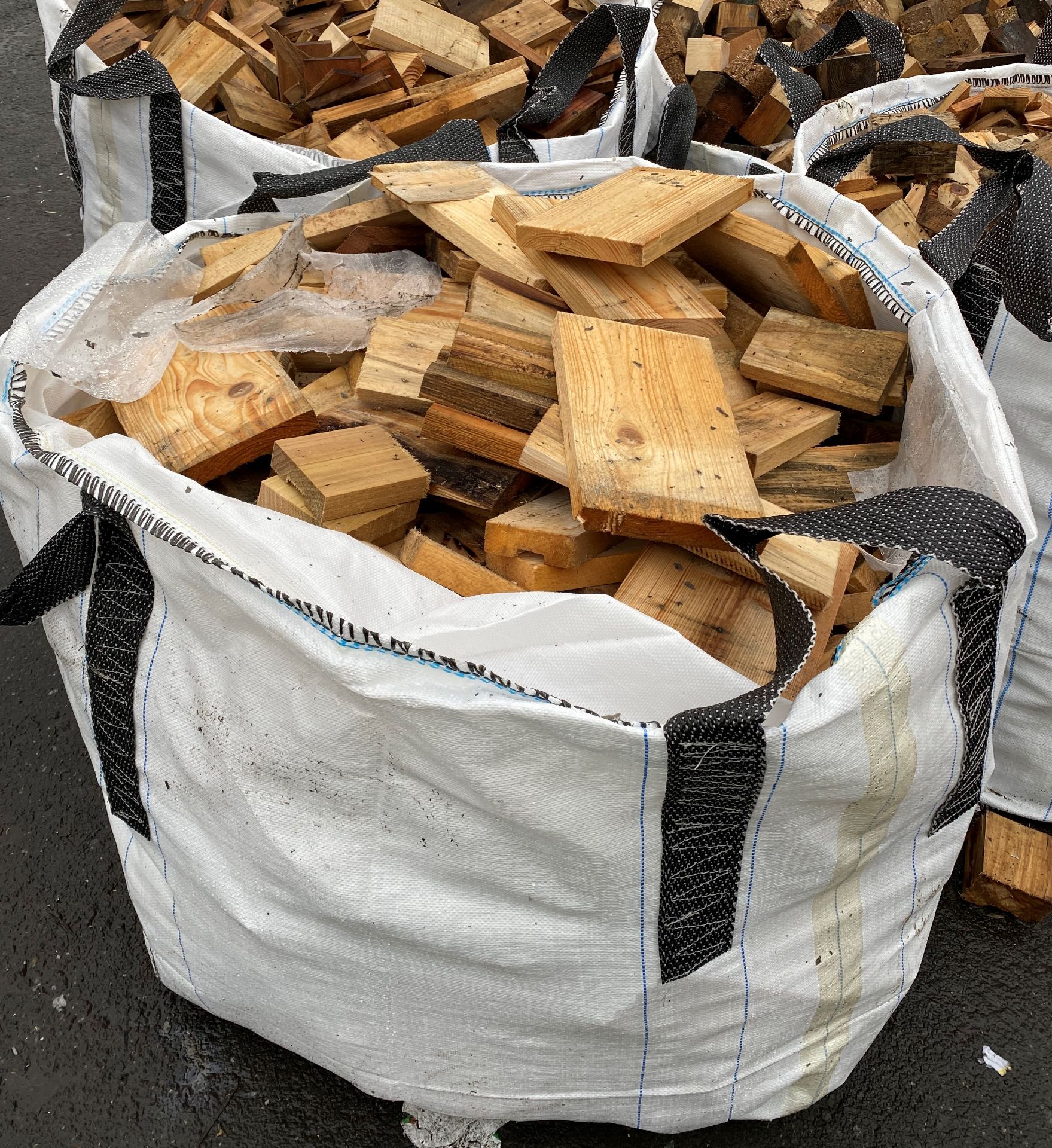 A one tonne bag containing kindling (image is for example only) ** Please note - this lot is to be