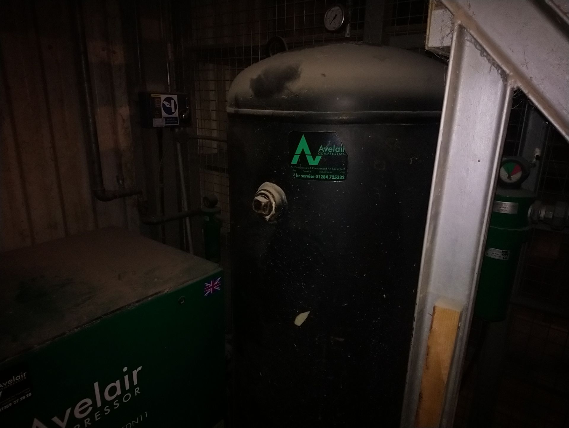Avelair Compressor 8EDN11 with pressure tank and filters - Image 2 of 2
