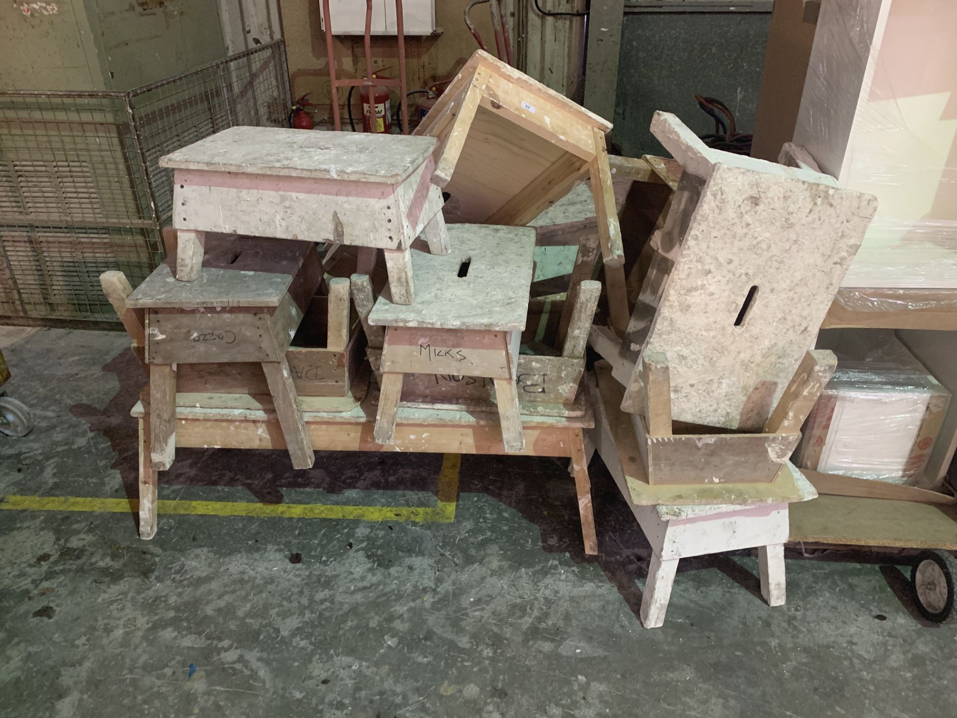 Approx 12 wooden decorators stands