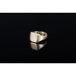 An 18ct gold gents signet ring,