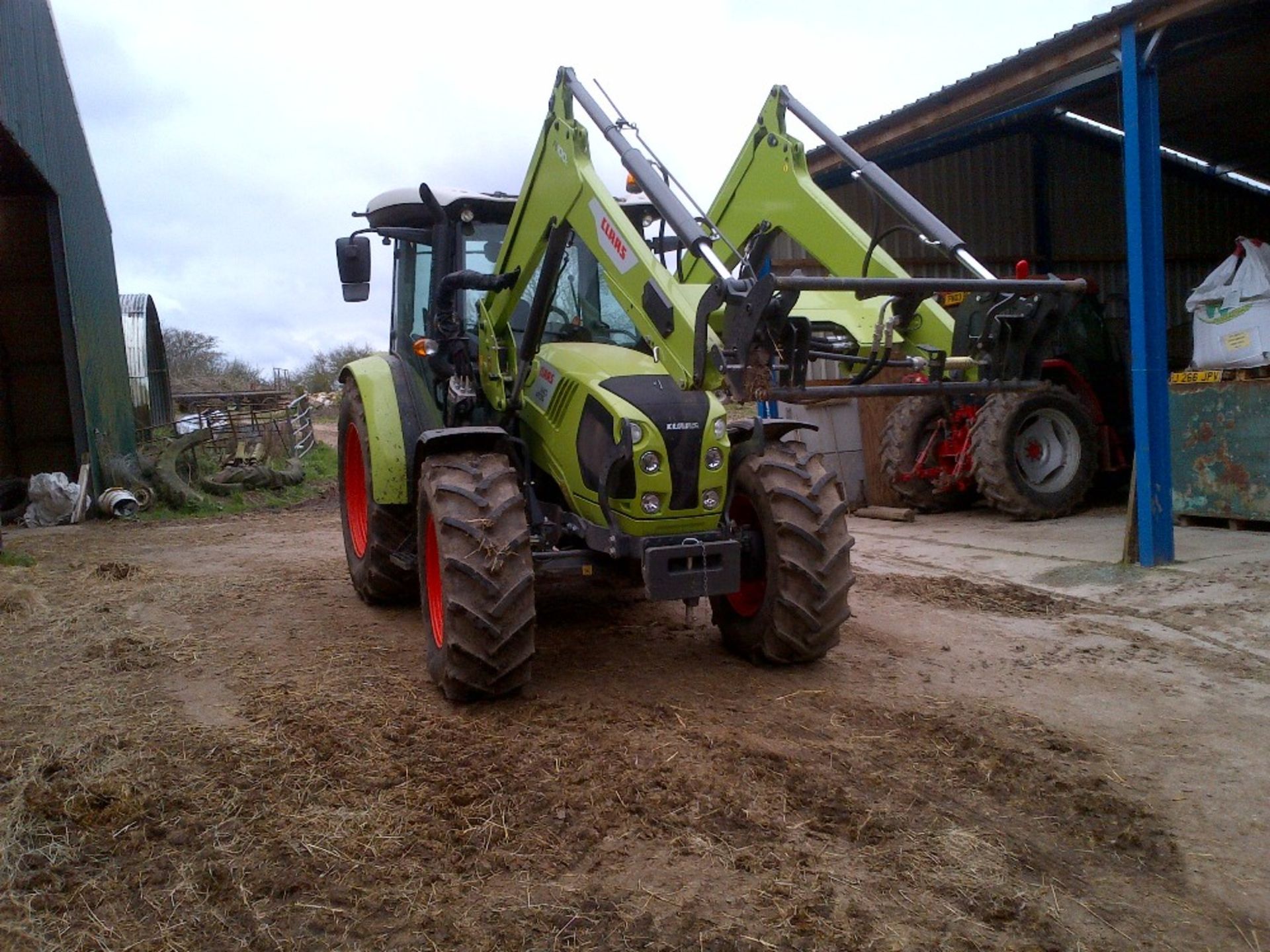 Claas Atos 340 tractor, 2019, AY69 AEN, diesel, 88 hours, V5, 5 months old MX L100 loader, - Image 4 of 4