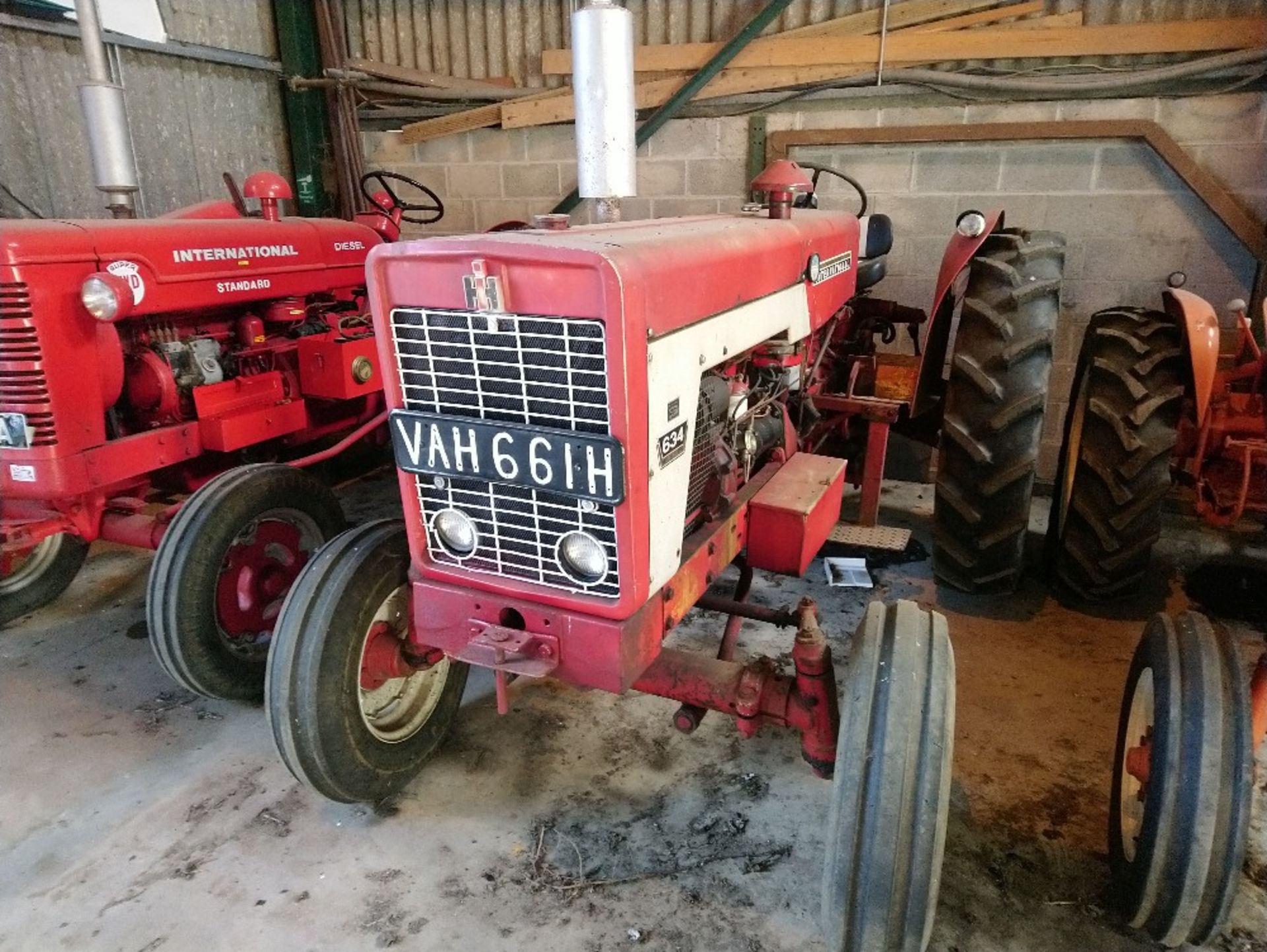 1969 McCormick International 634 2wd Tractor, Reg VAH 661H, Serial no. 1518, 1346 hours, 13. - Image 2 of 10