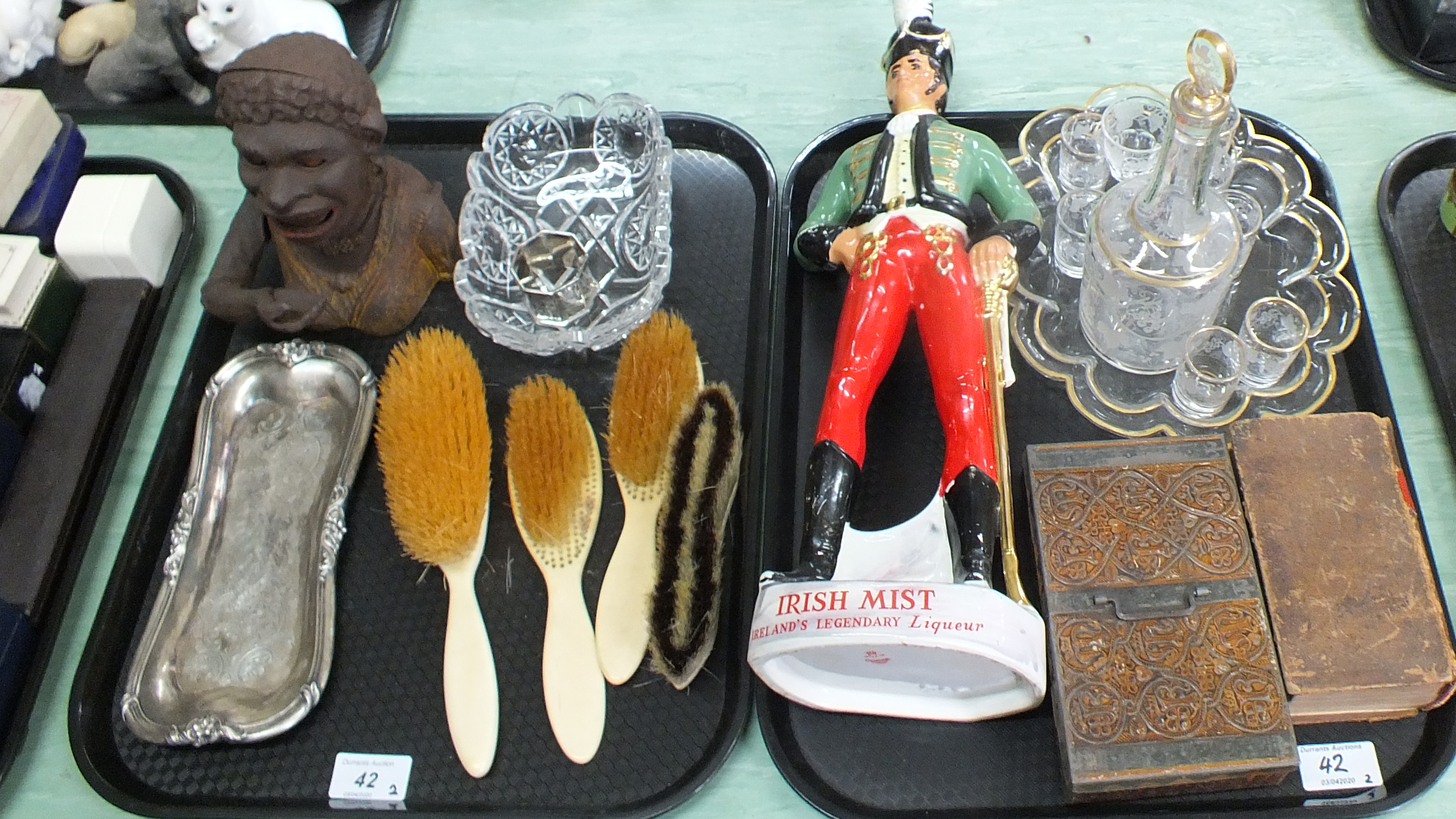 A mixed lot including an ethnic money box,